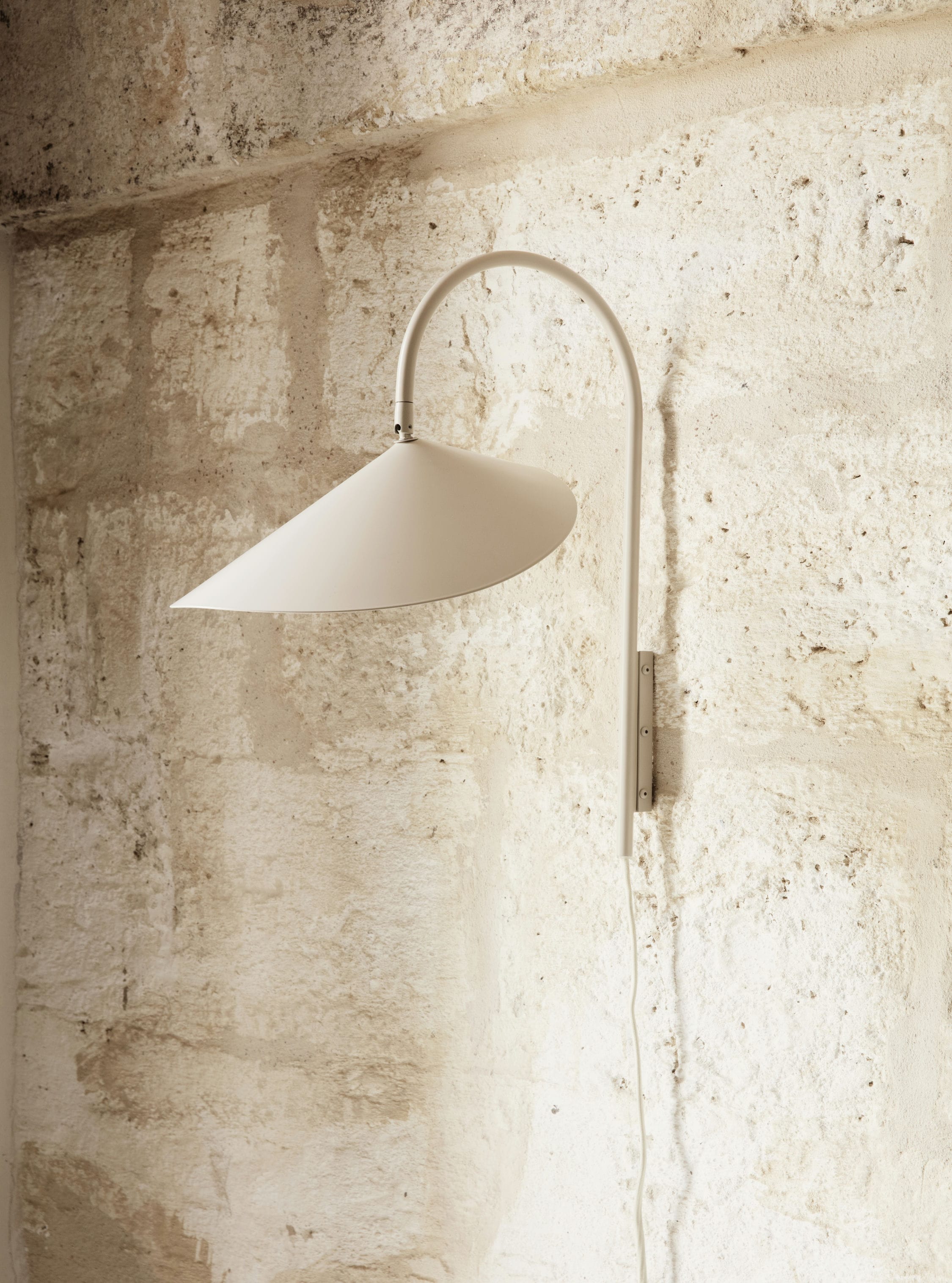Lampa ścienna regulowana ARUM beżowy