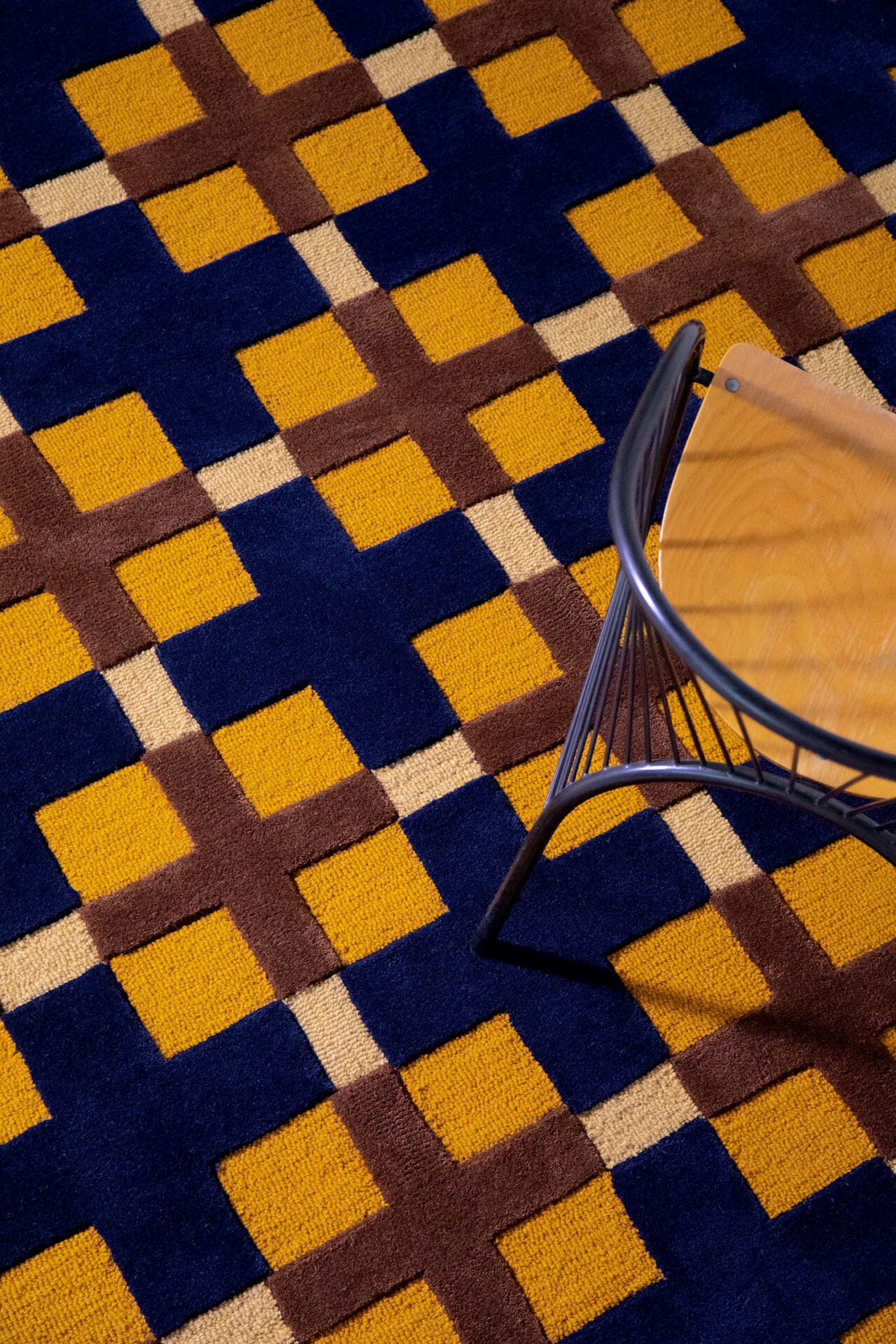 Milano navy-yellow decor rug