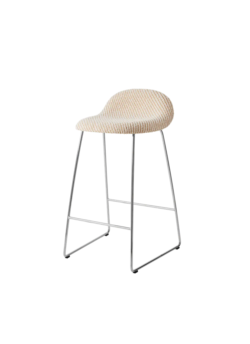 Hocker GUBI 3D gepolstert mit verchromtem Fuß