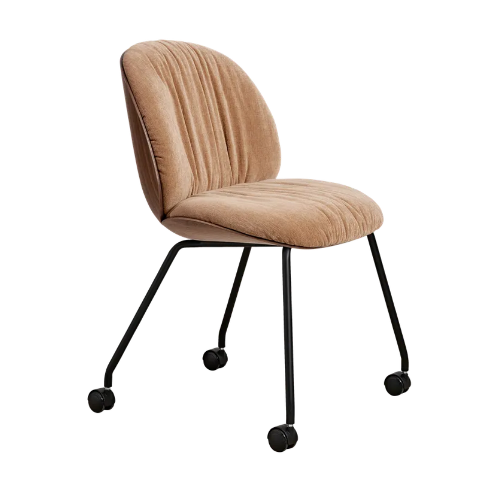 Bürostuhl BEETLE SOFT gepolstert mit Nussbaumholz und schwarzen Rollenfüßen