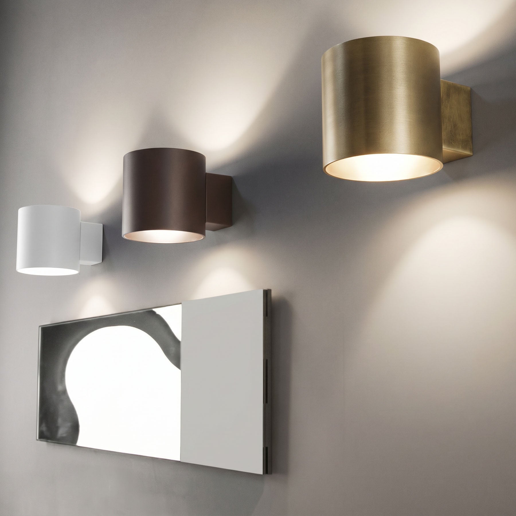 Lampa ścienna TUBE przecierany mosiądz – Martinelli Luce