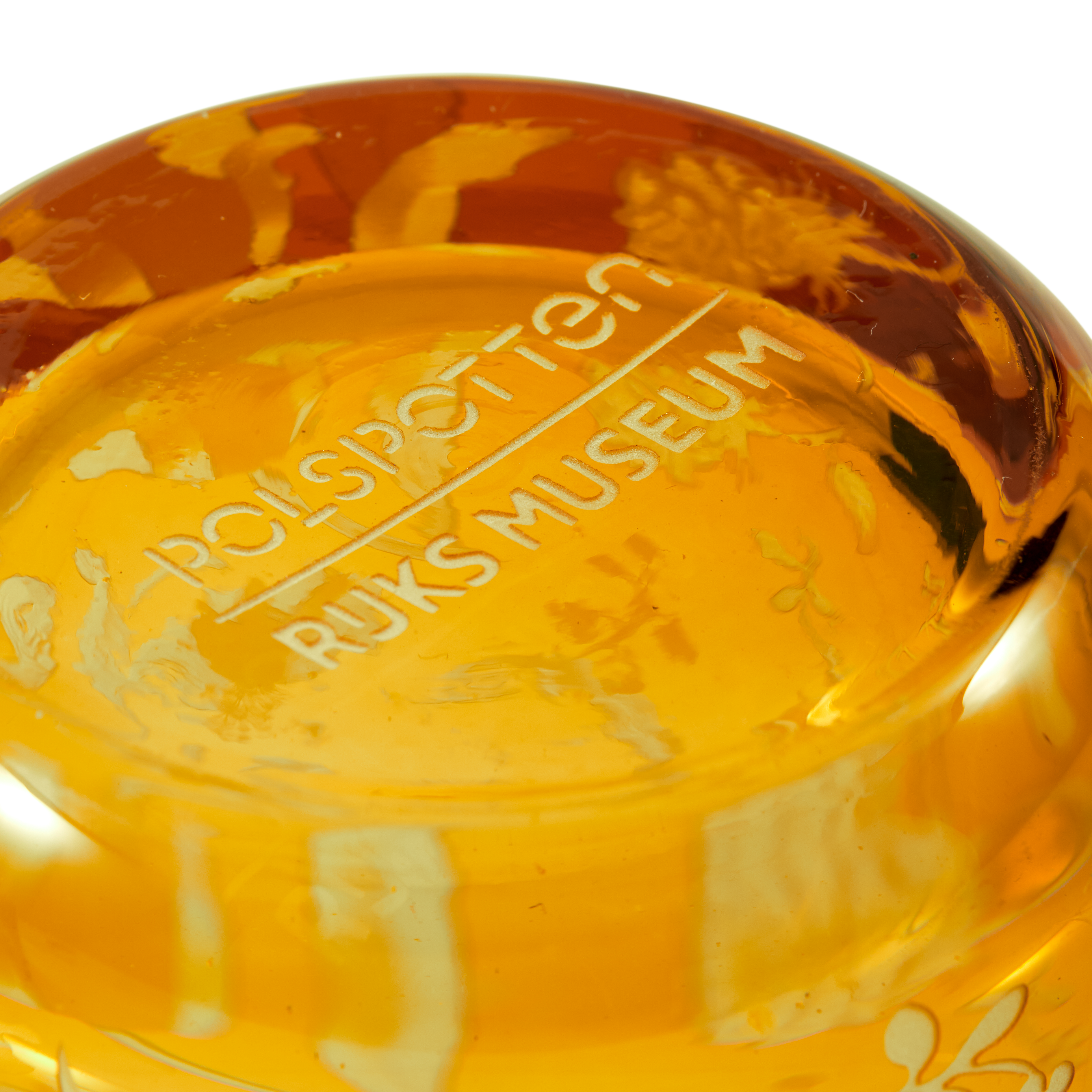 Set mit Gläsern SCATTERED FLOWERS gelb mit sandgestrahltem Muster