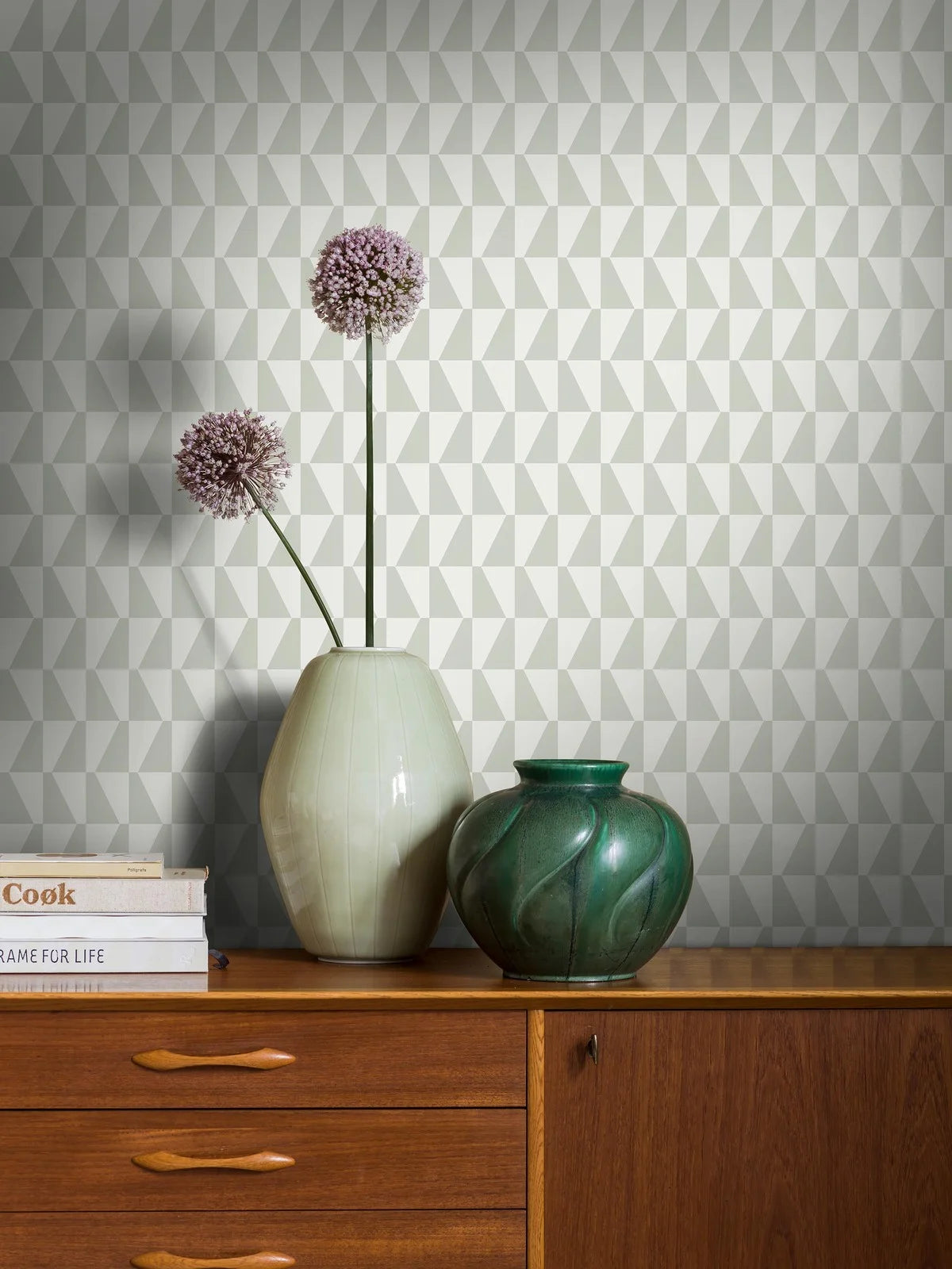 Vlies-Tapete mit geometrischem Muster TRAPEZ grün mit weiß