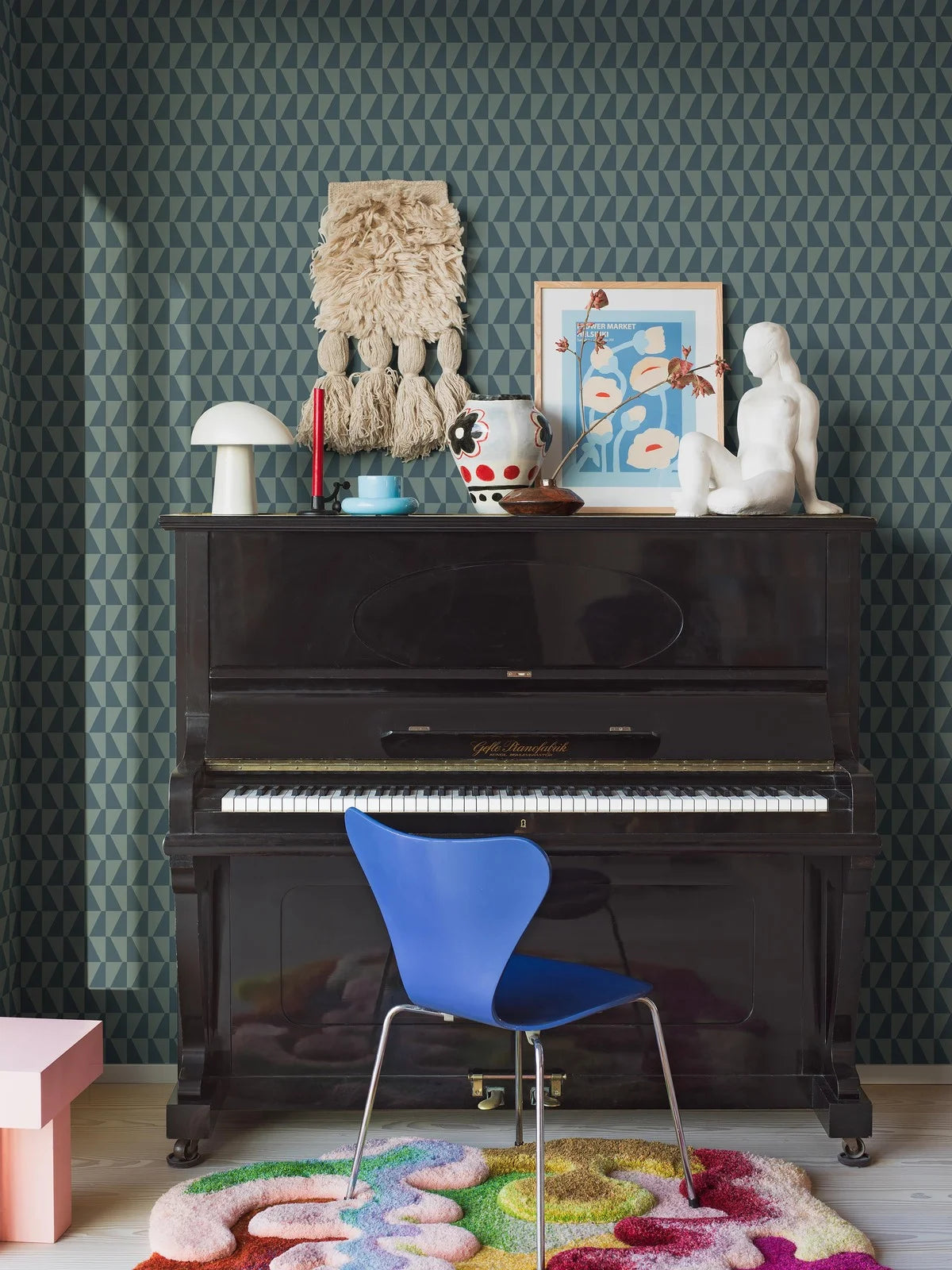 Tapeta flizelinowa papierowa z geometrycznym wzorem TRAPEZ niebieski z zielonym