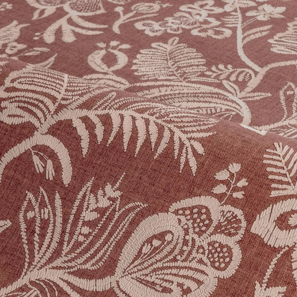 Tapeta imitująca haft PASTE terakota z beżowym