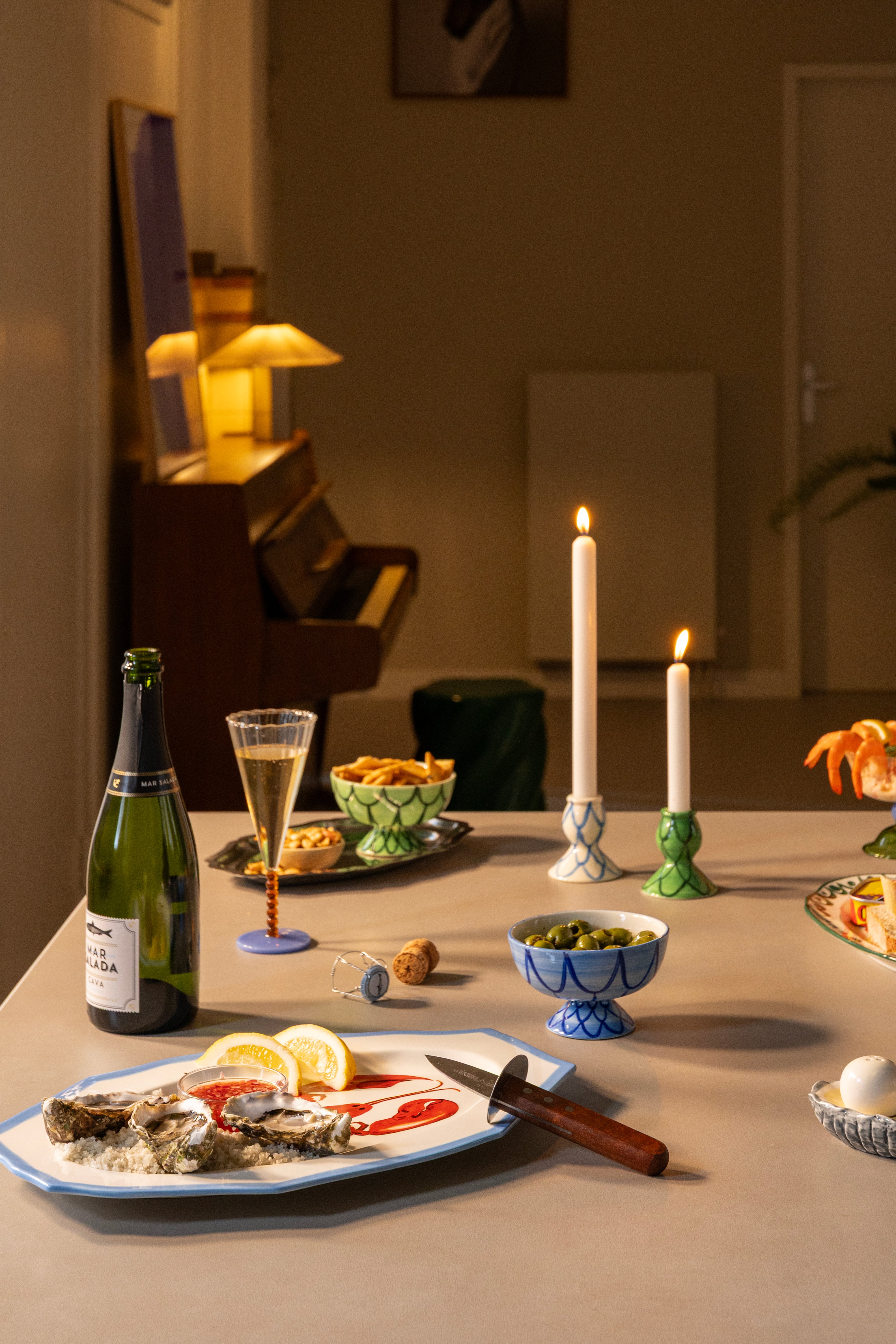 Weißer SIRENE Kerzenhalter mit Blau