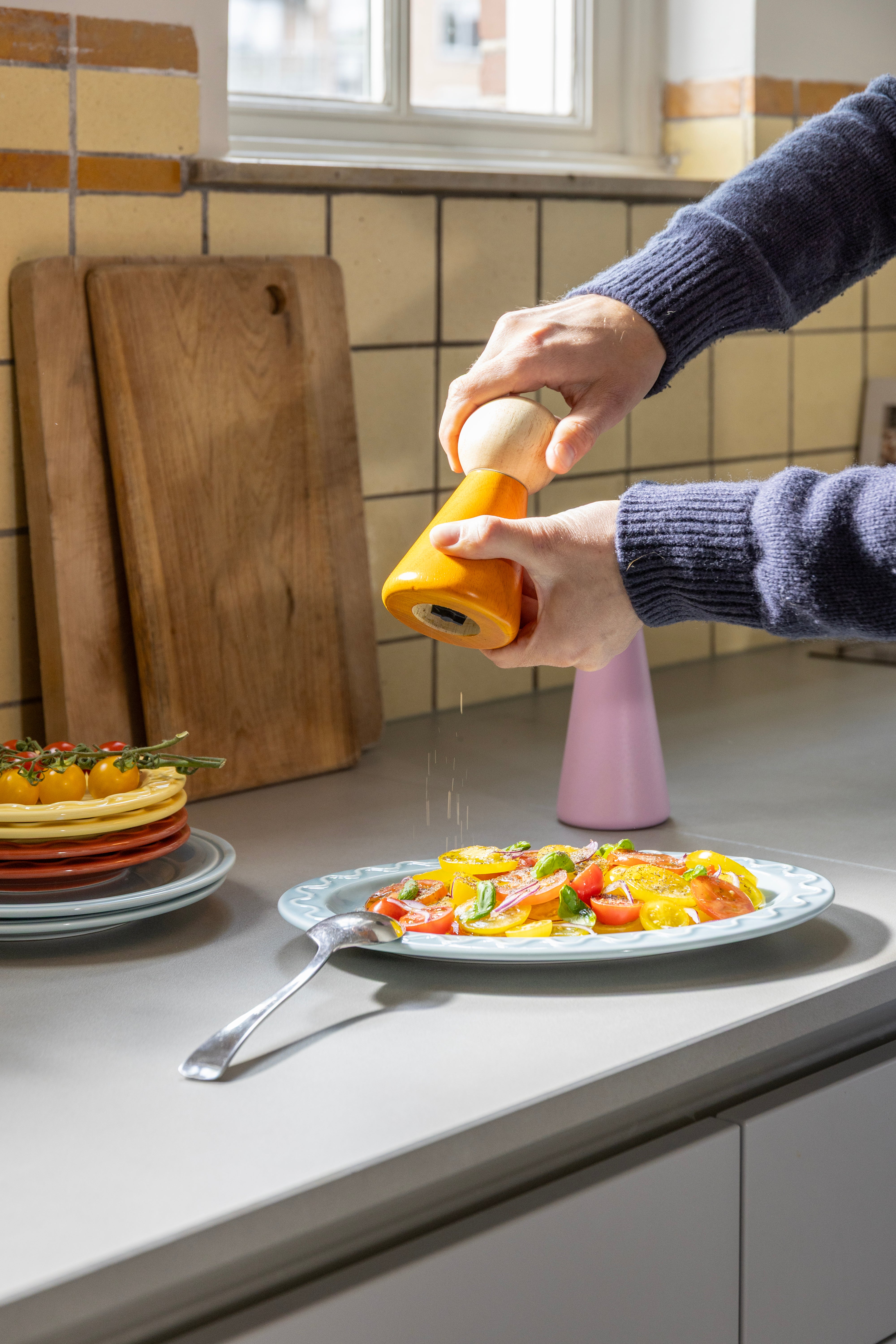 Młynek do przypraw HALMA SMALL pomarańczowy z beżowym