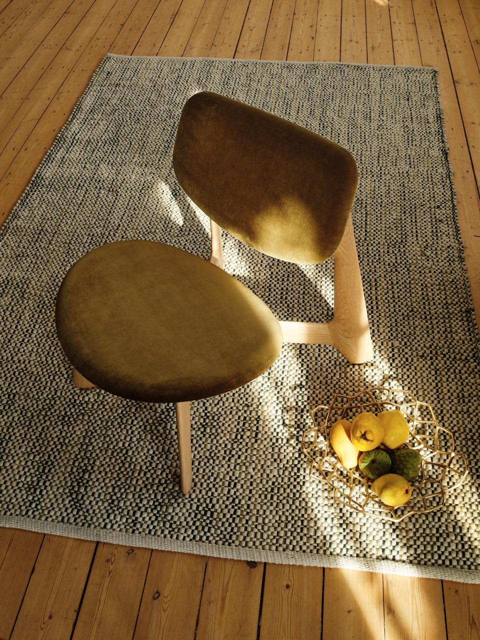 Sessel SLAB khaki mit Eichenbasis