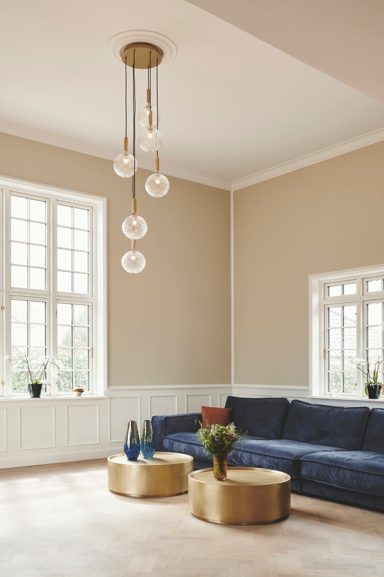 Pendelleuchte MIIRA 6 grafit mit opalem Glas