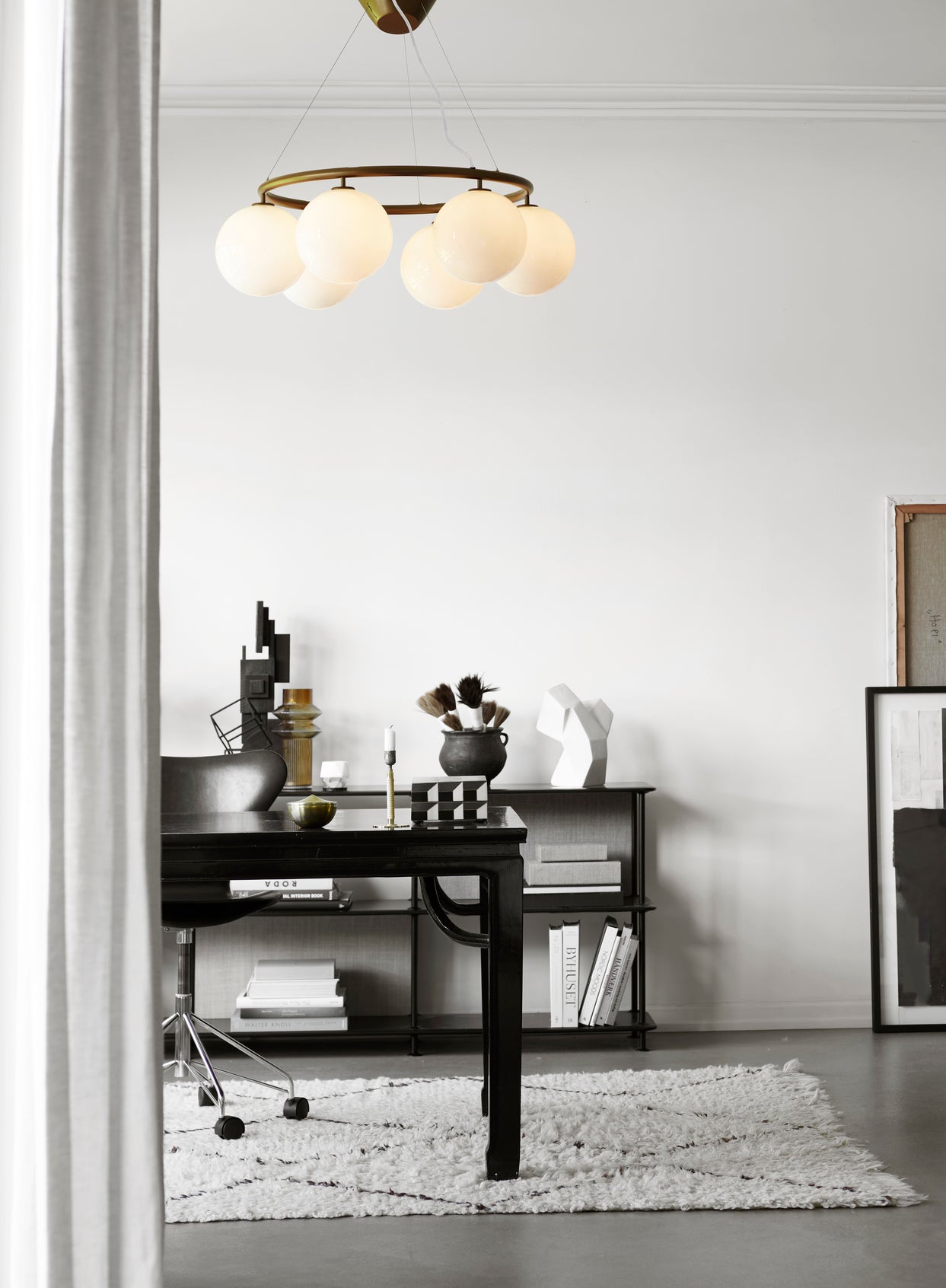 Lampa wisząca MIIRA 6 CIRCULAR ciemnobrązowy z opalowym szkłem