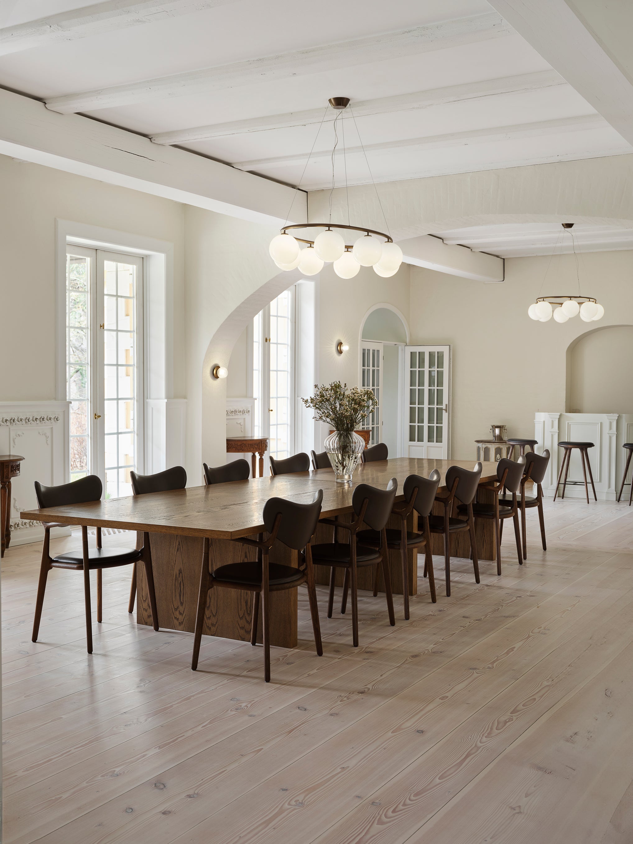 MIIRA 8 OVAL Pendant Lamp in Dark Brown with Opal Glass