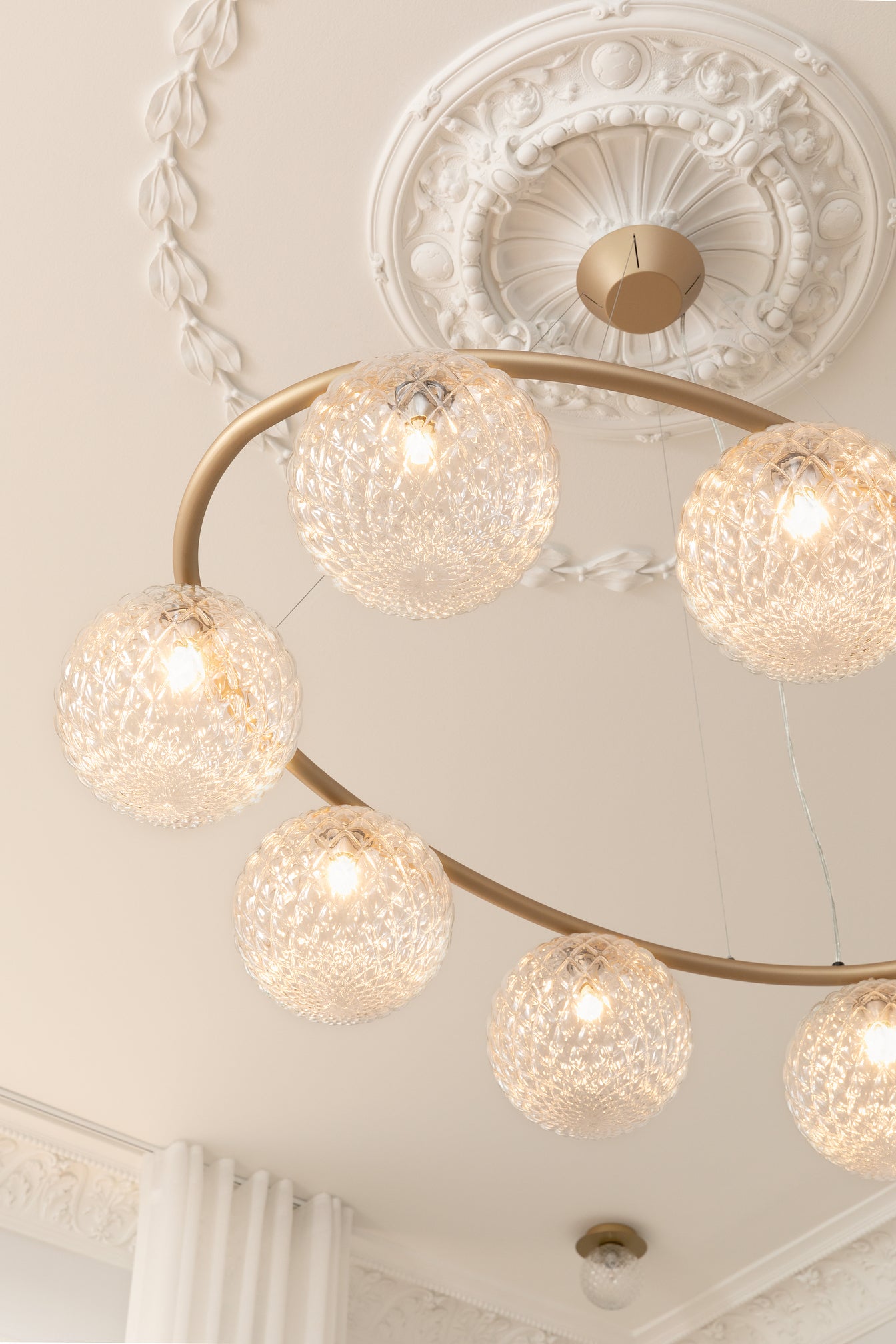 Lampa wisząca MIIRA 8 OVAL mosiężny z transparentnym szkłem