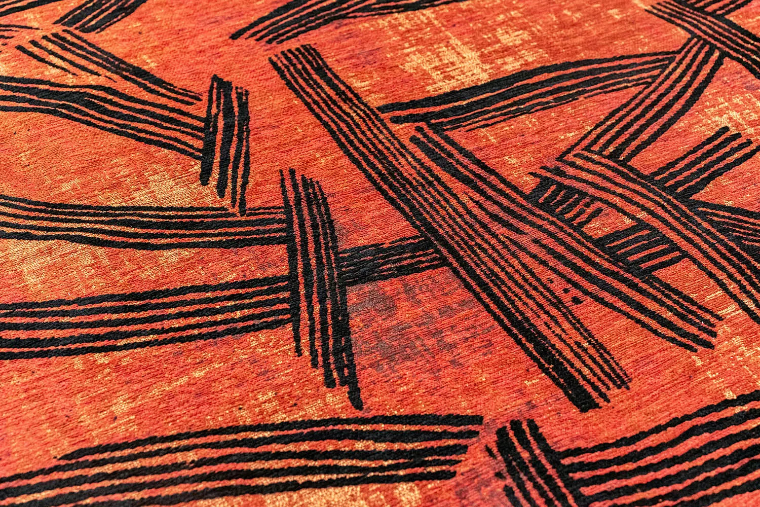 Ovaler Teppich KANJI orange mit schwarz