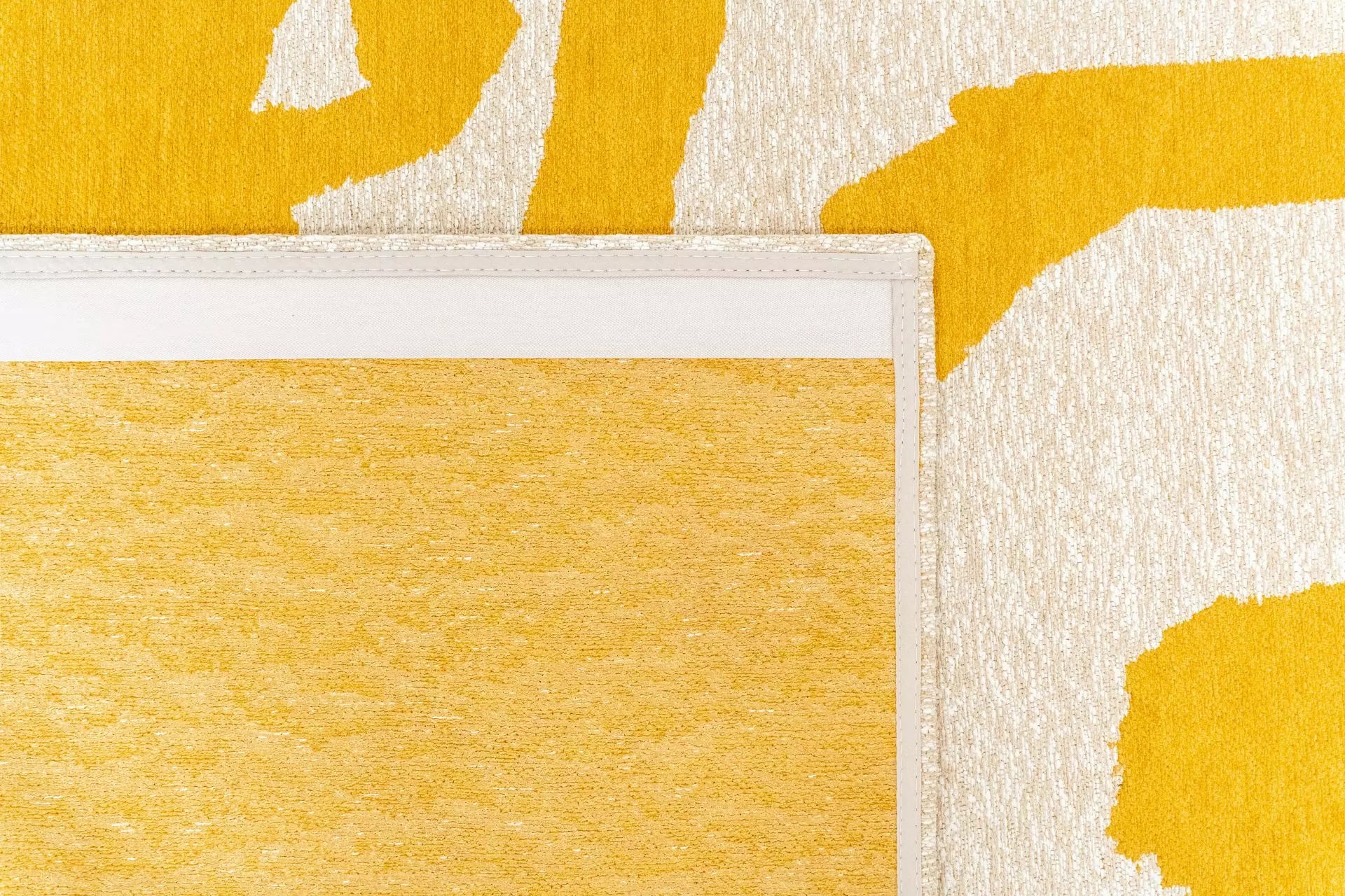 Teppich RIBBON weiß mit Gelb