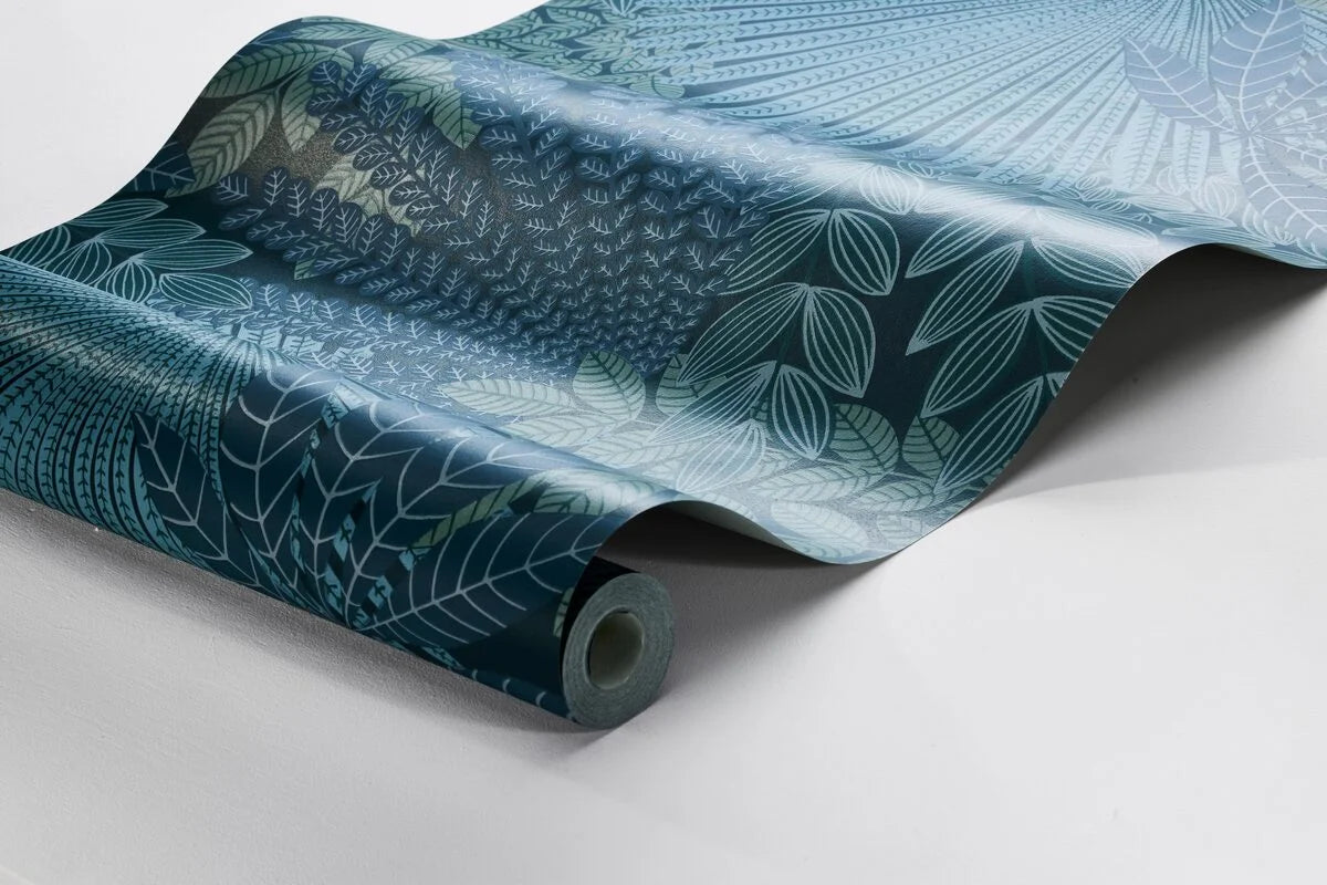 Tapete mit pflanzlichem Motiv VELVET LEAVES in Marineblau mit Grün