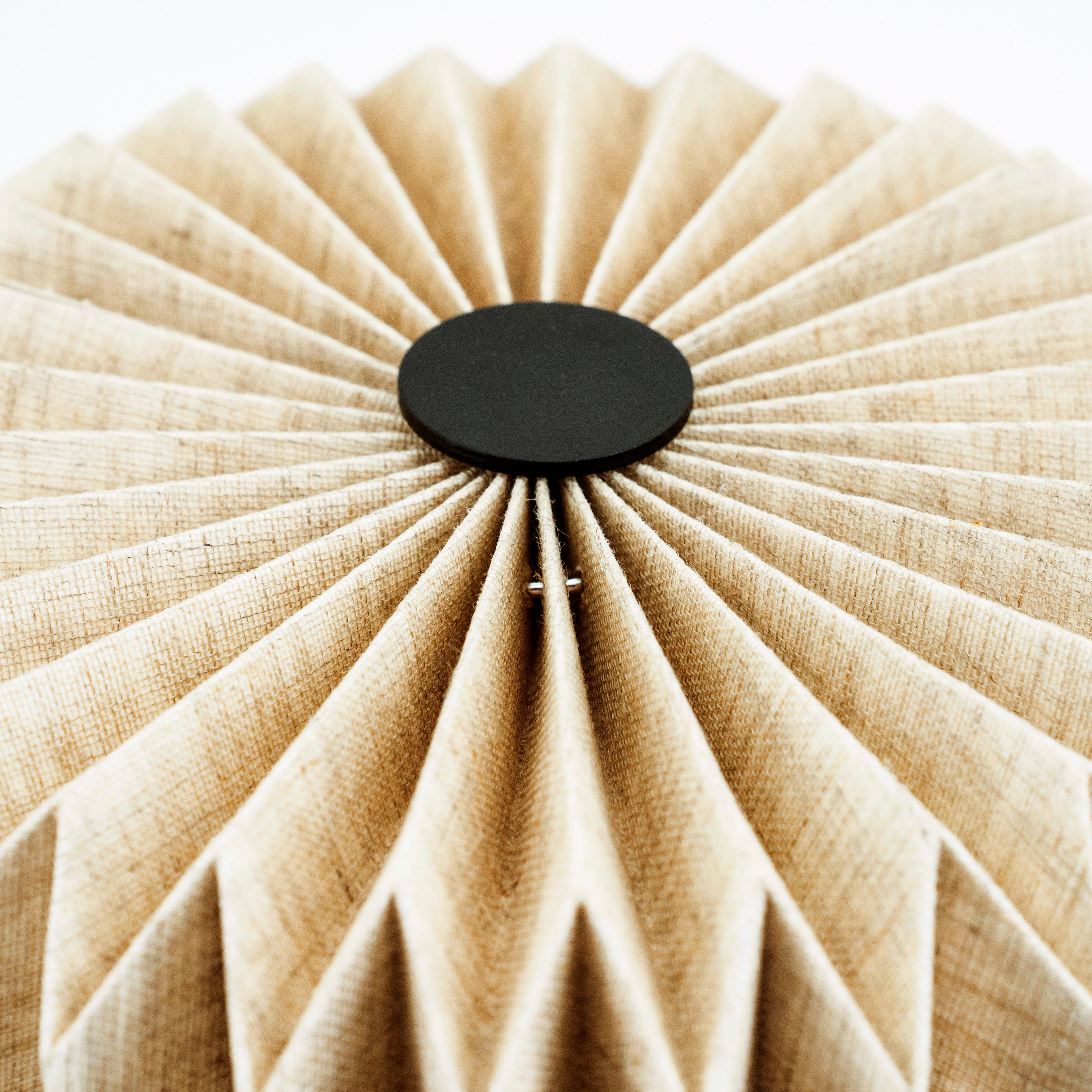 Lampa podłogowa ZUKI papier i len z drewnianą podstawą