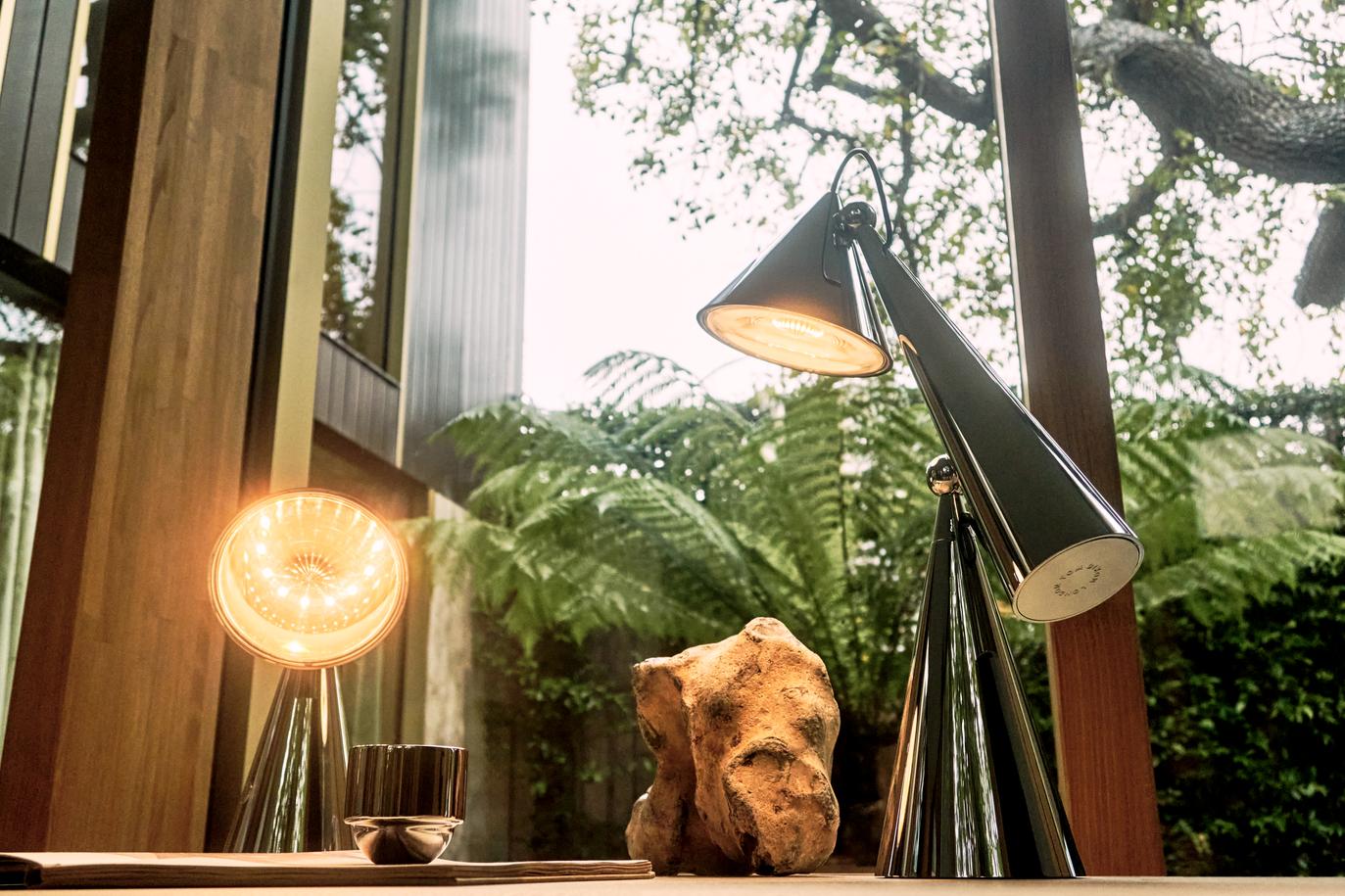 Tischlampe POSE gold