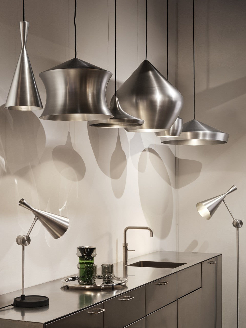 UNBEATEN WAIST silver pendant lamp