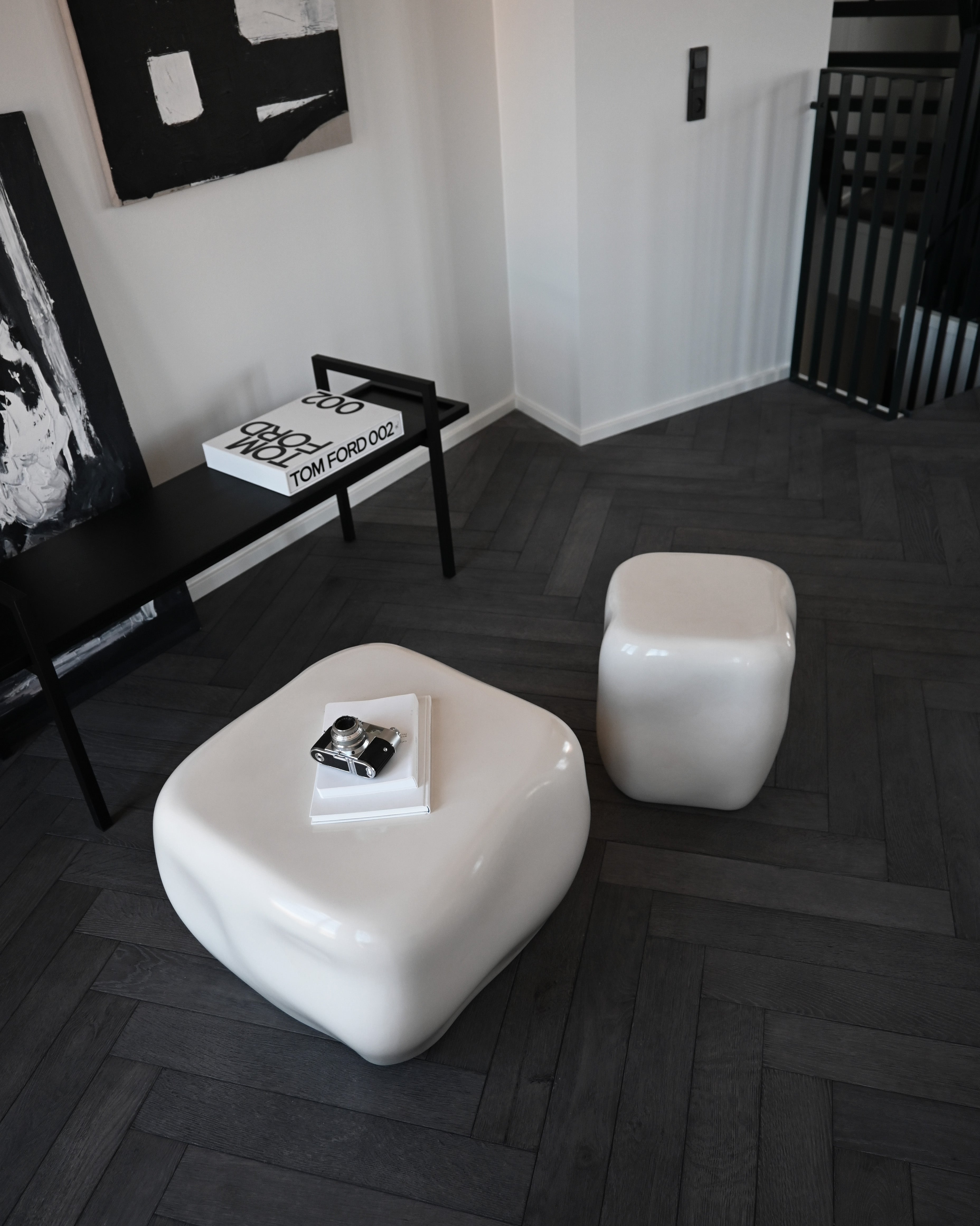 Stolik kawowy ISHI biała ceramika