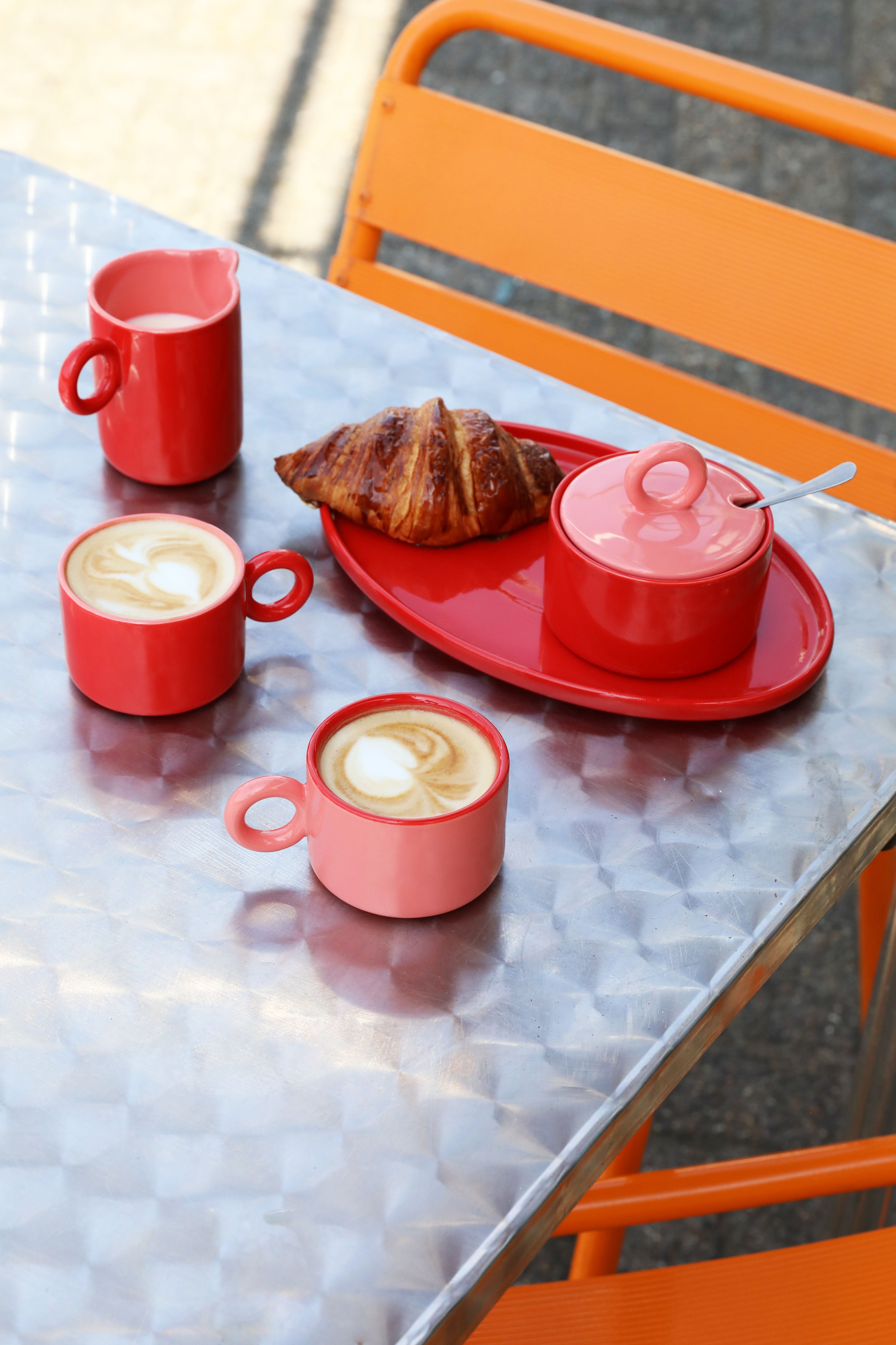 Taca CHIQUITO czerwona porcelana