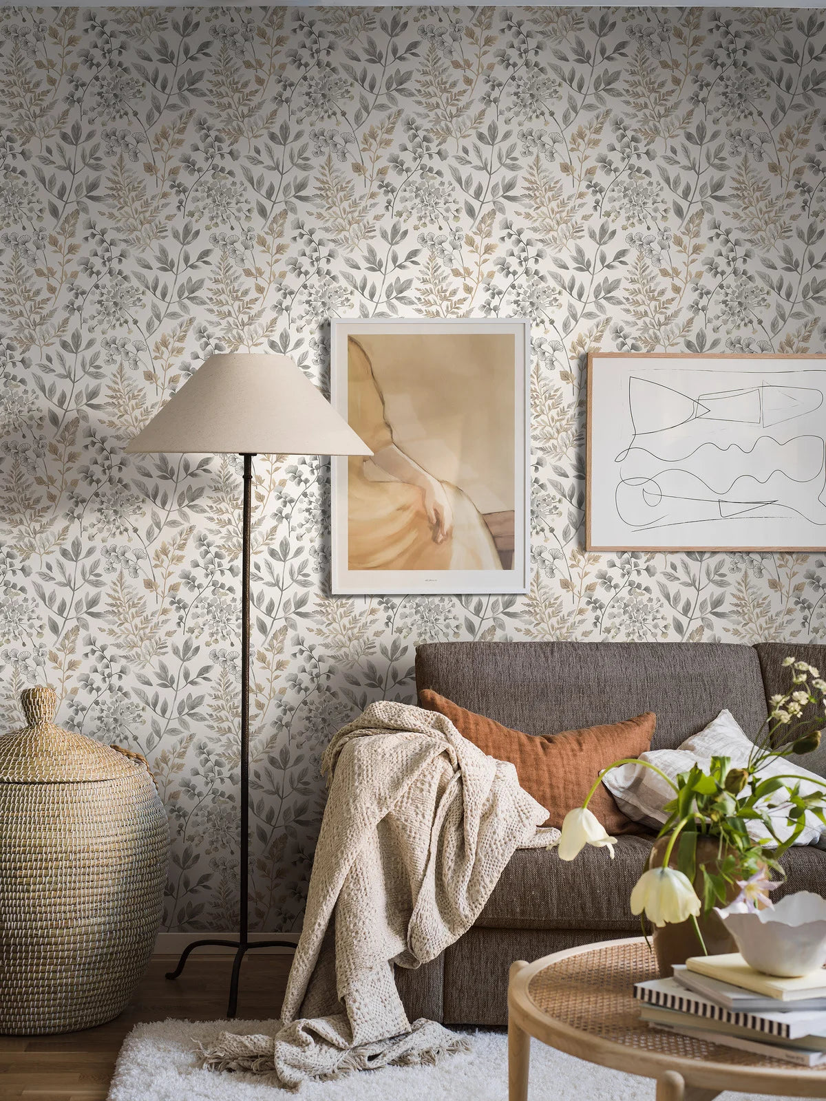 Tapeta flizelinowa papierowa z roślinnym wzorem SIGRID beżowym z zielonym