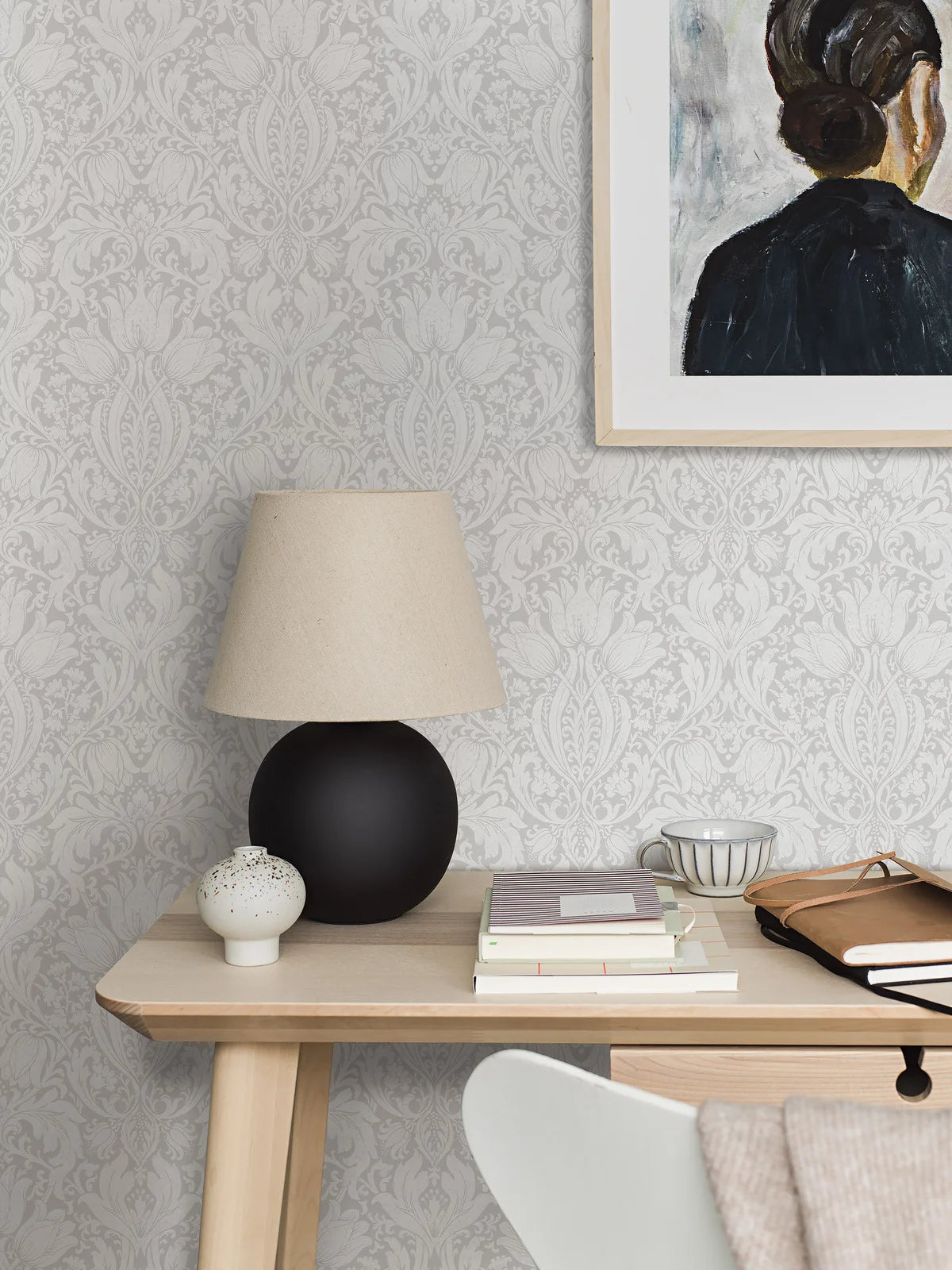 Non-woven paper wallpaper with a plant pattern ALBA gray with white