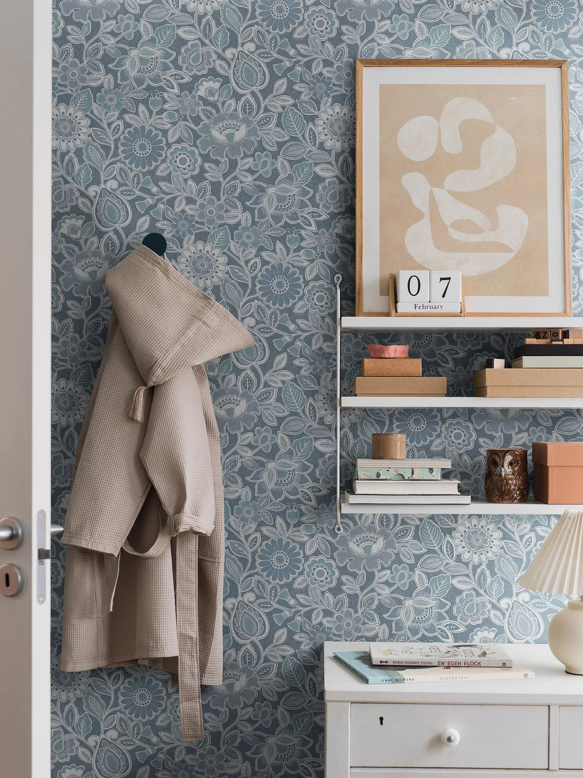 Tapeta flizelinowa papierowa z roślinnym wzorem SONJA niebieski