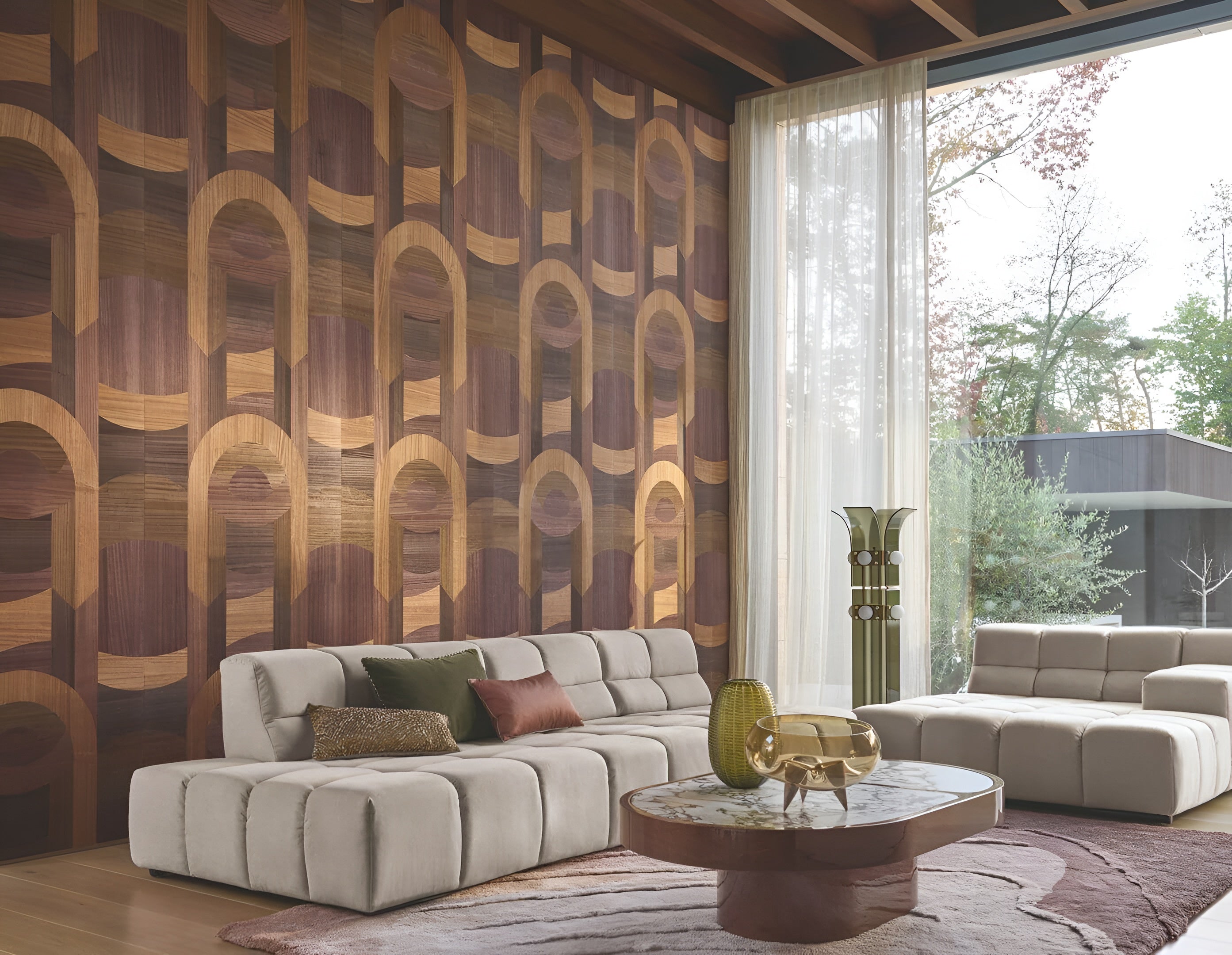 Tapeta fornirowana ze wzorem geometrycznym art deco TRAVERSÉE - CARBONE CHÊNE karbonowany dąb