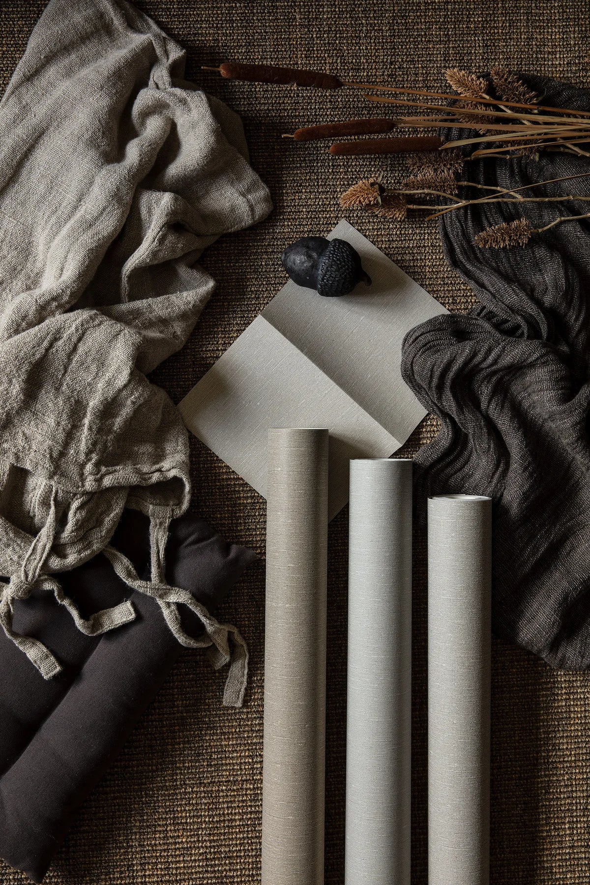 Tapeta strukturalna imitująca len LINEN - MUSCOT LINEN jasny brązowy