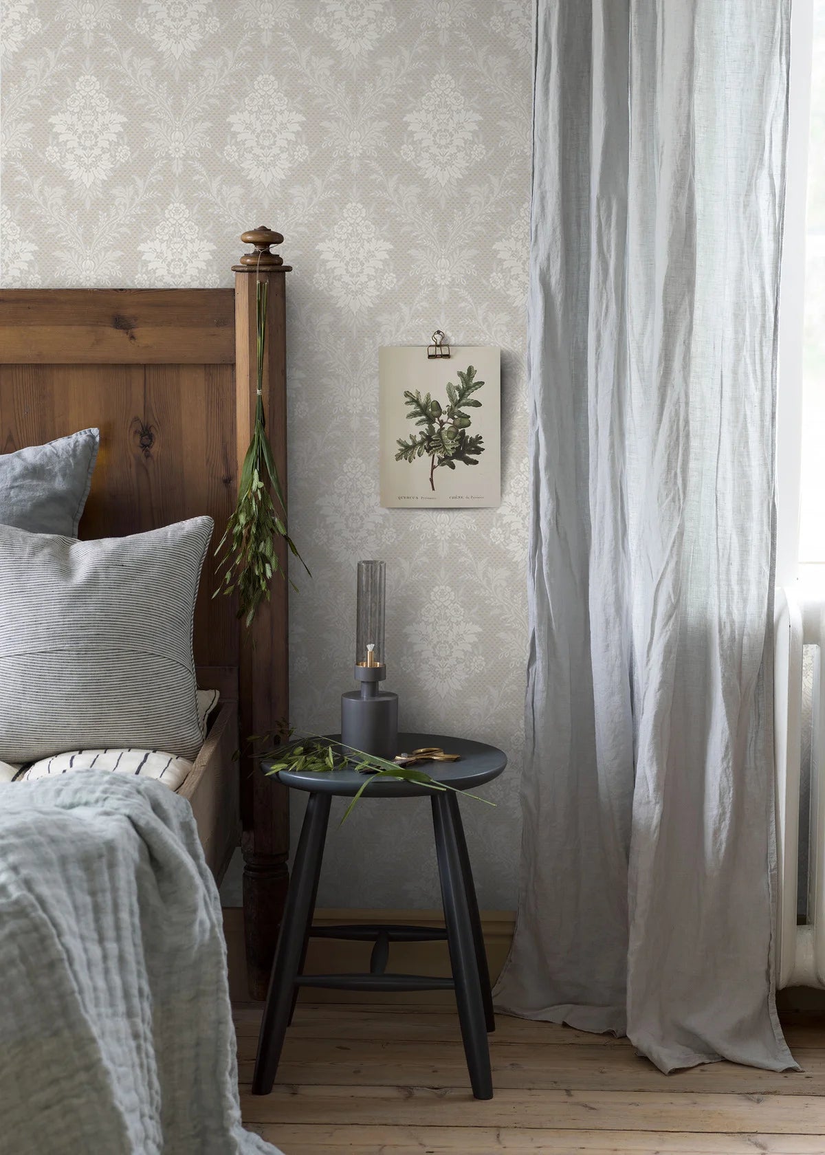 Vlies-Tapete mit pflanzlichem Muster SOFIA in sandbeige