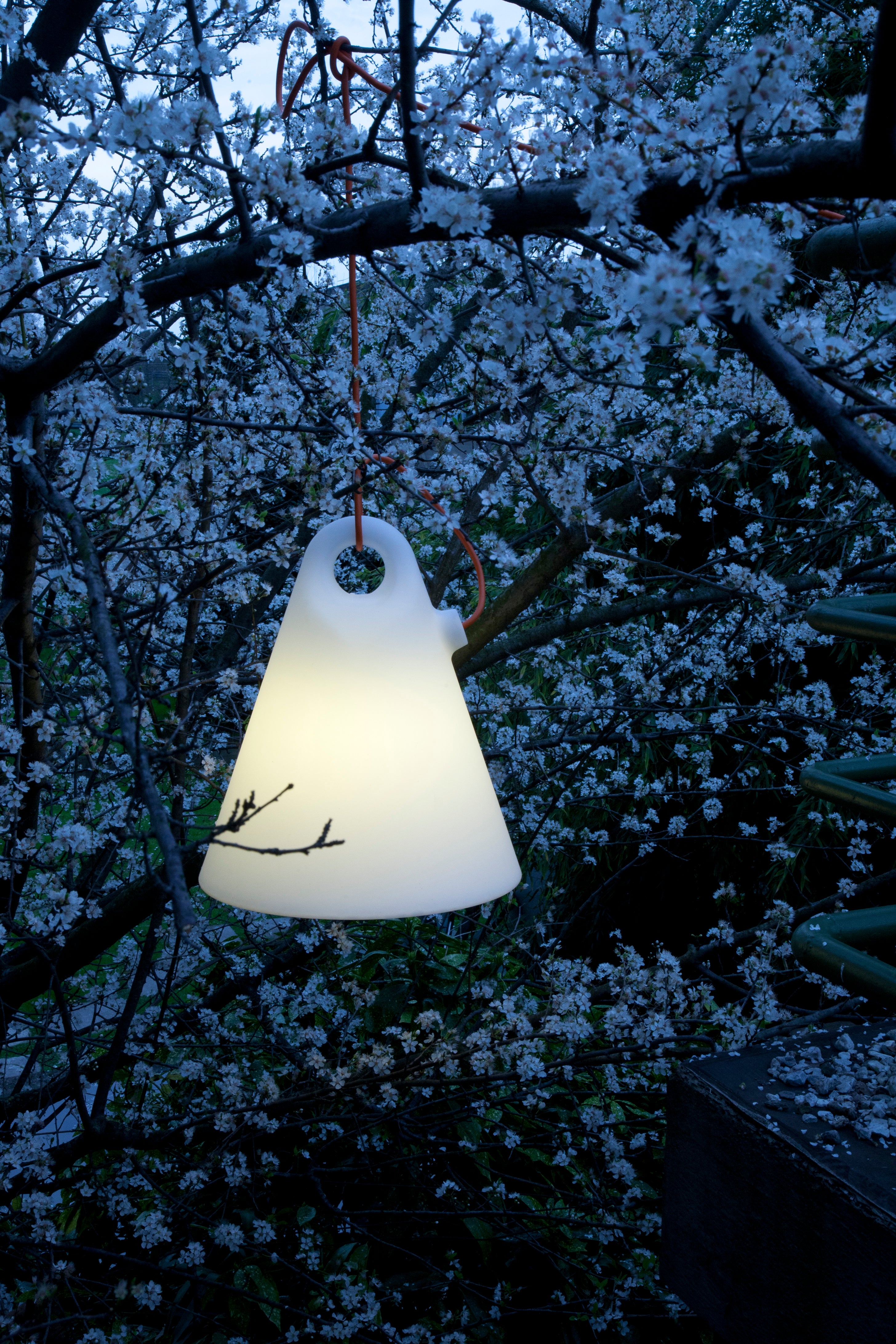 Lampa wisząca zewnętrzna TRILLY biały