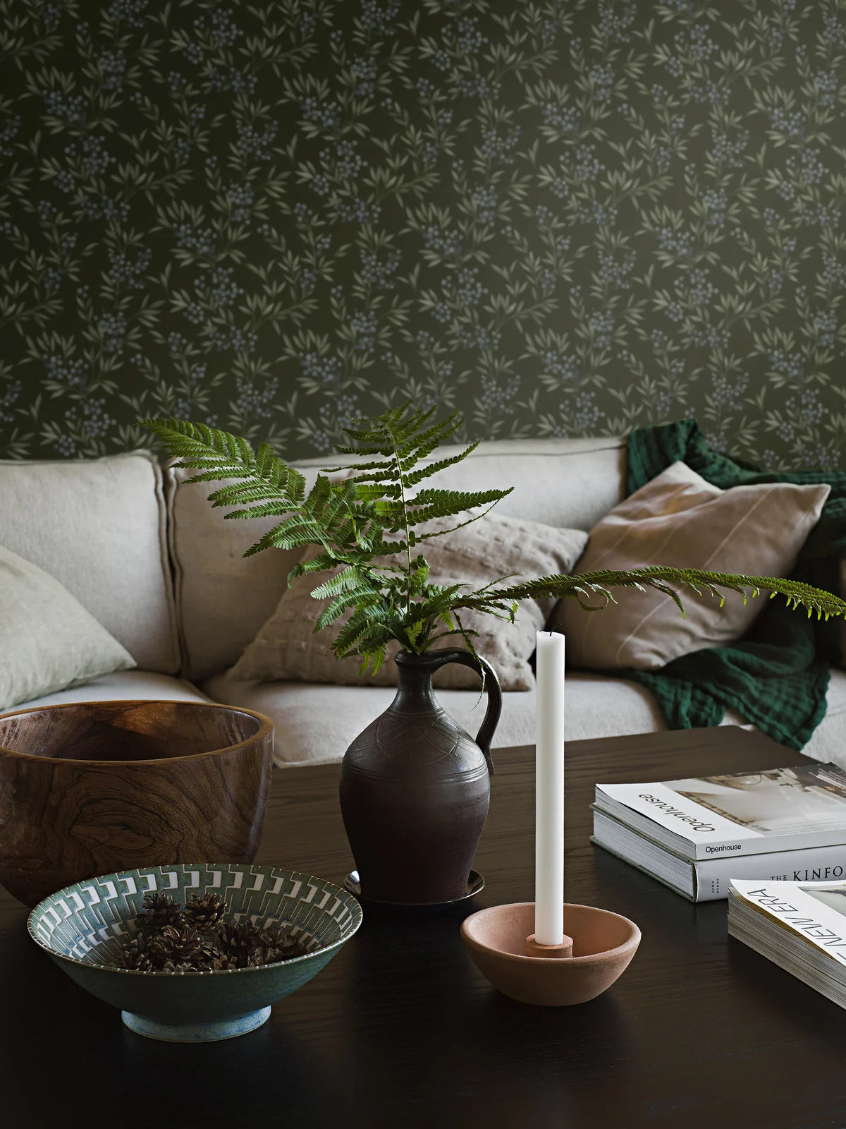 Tapete mit Pflanzenmotiv FOREST BERRIES grün mit blau