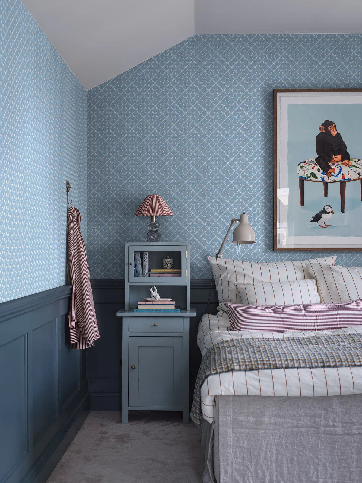 PIPPI Blue and White Geometric Pattern Wallpaper