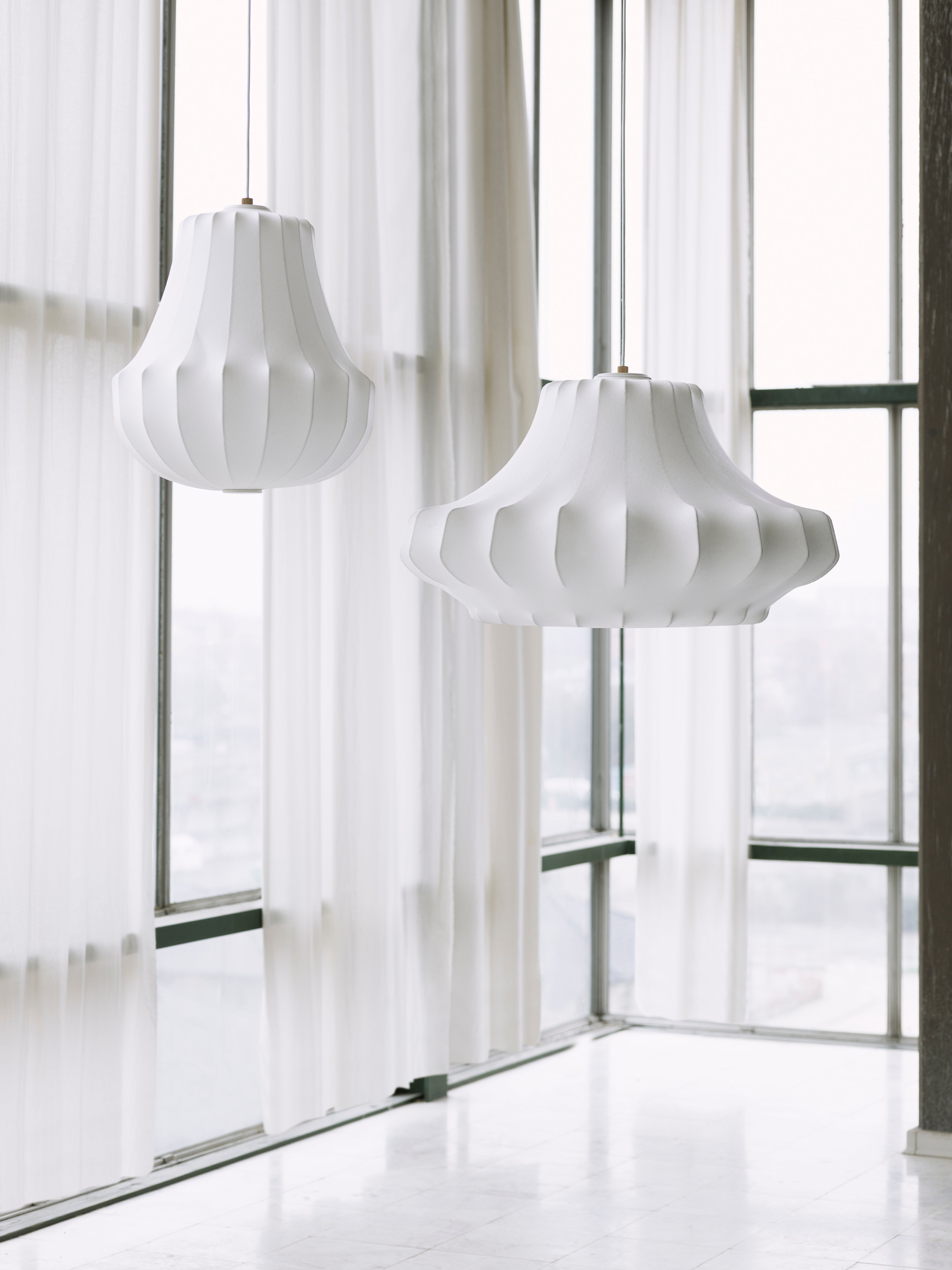 PHANTOM SMALL white pendant lamp