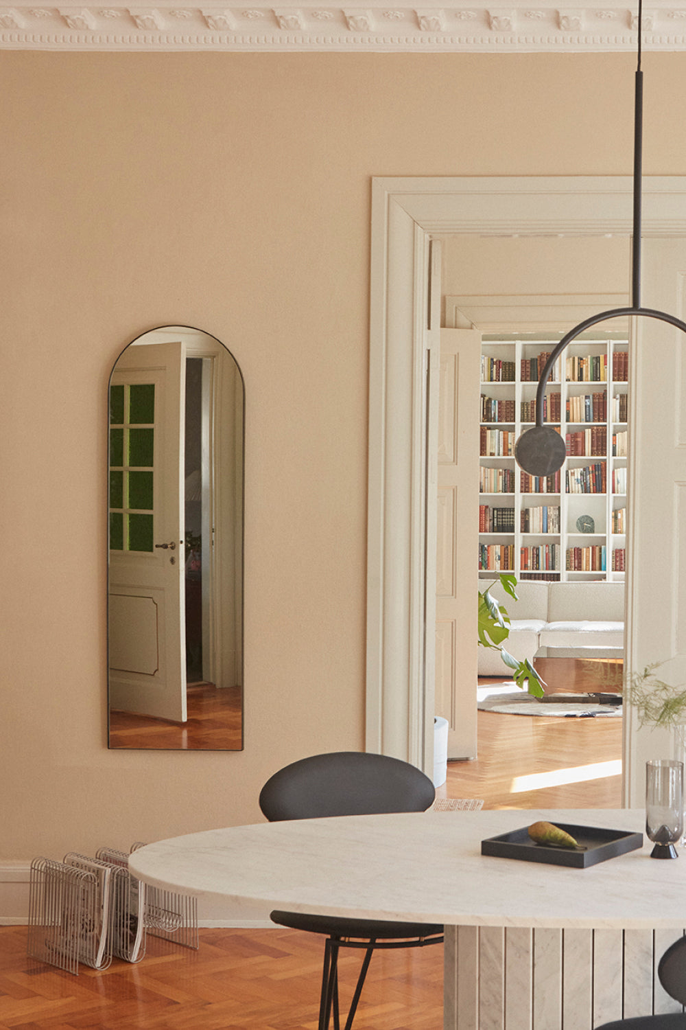 Lustro ARCUS schwarze Rahmen