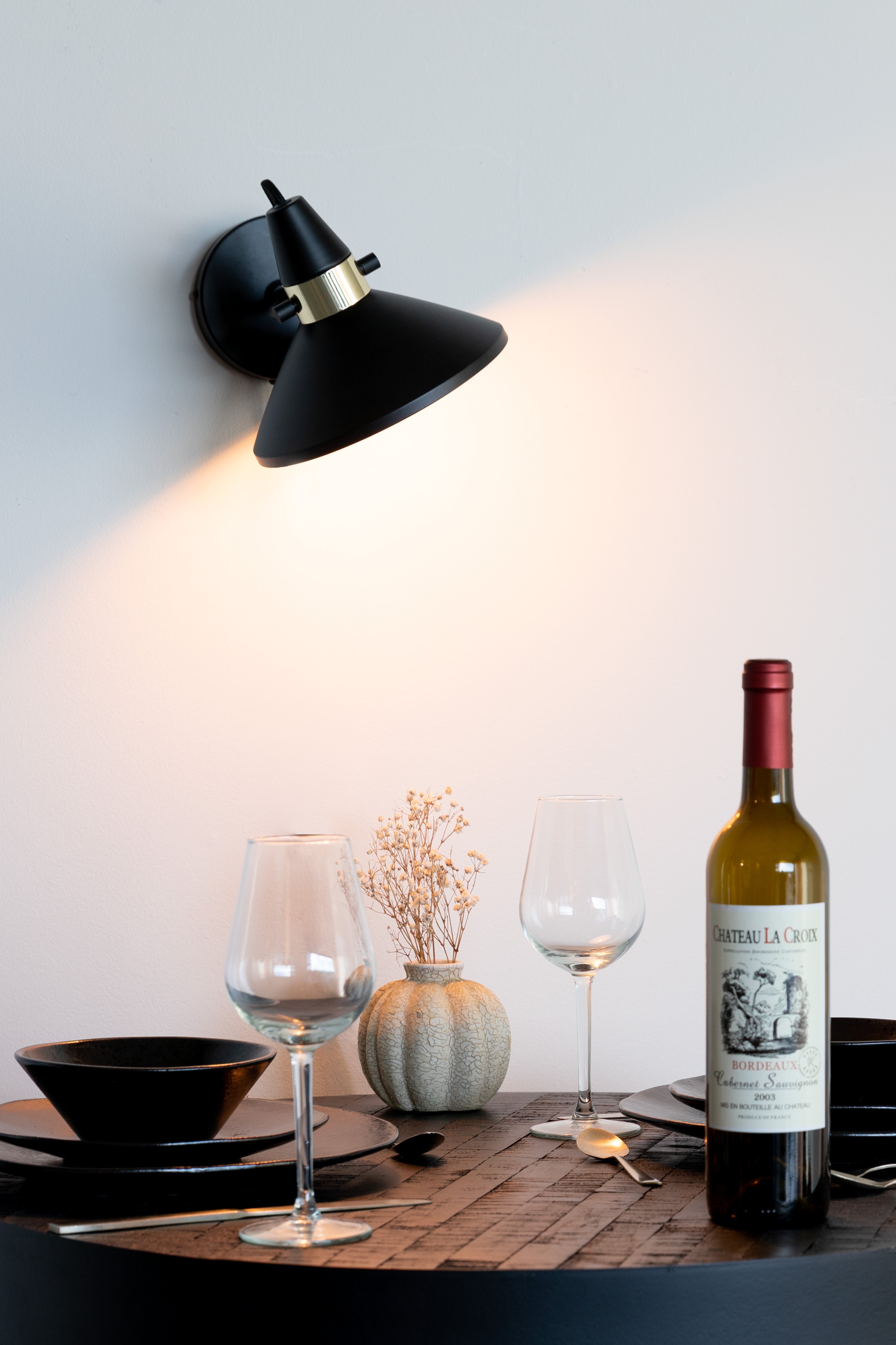 Lampa ścienna regulowana JONA czarny
