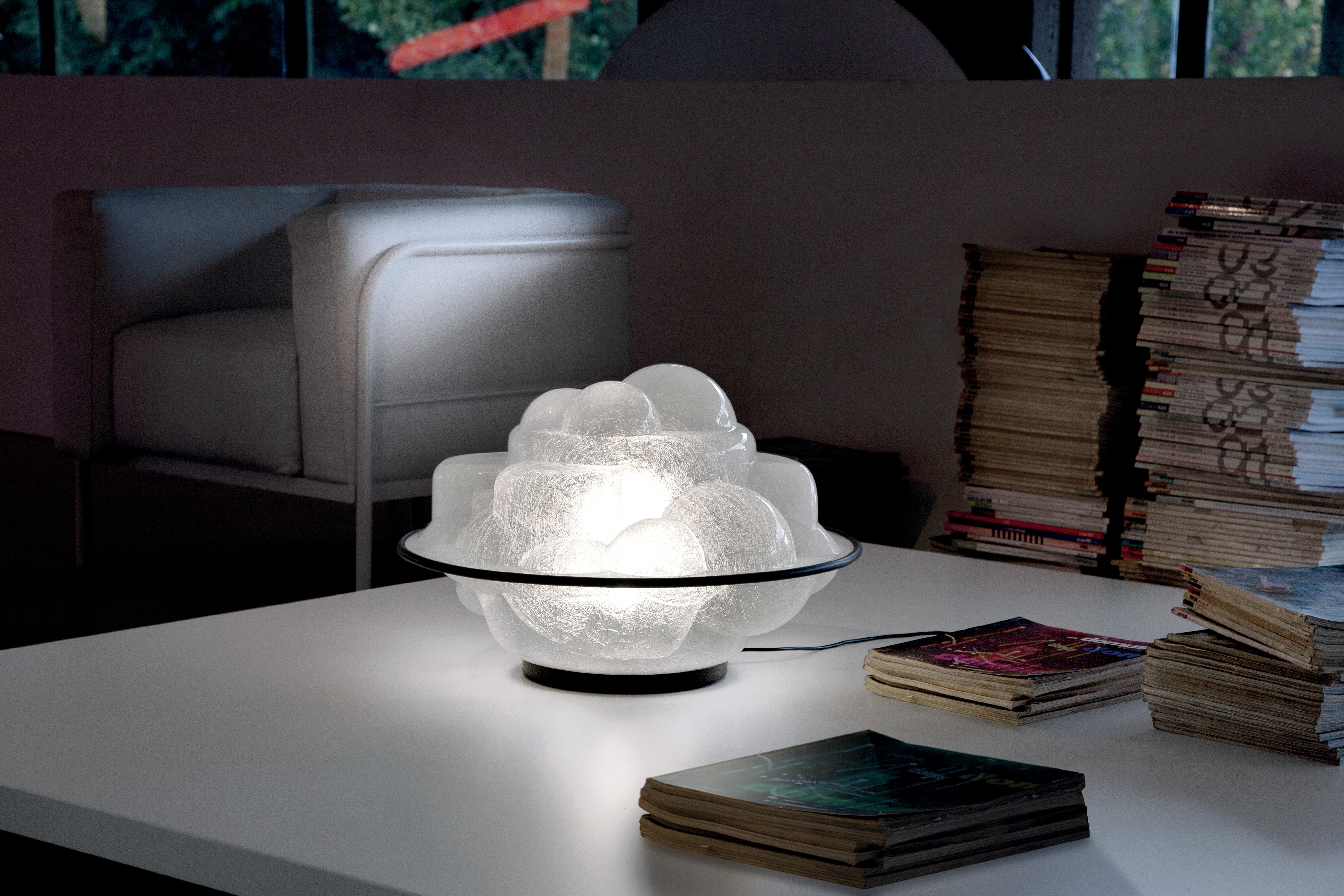 Tischlampe PROFITEROLLE transparent mit Schwarz