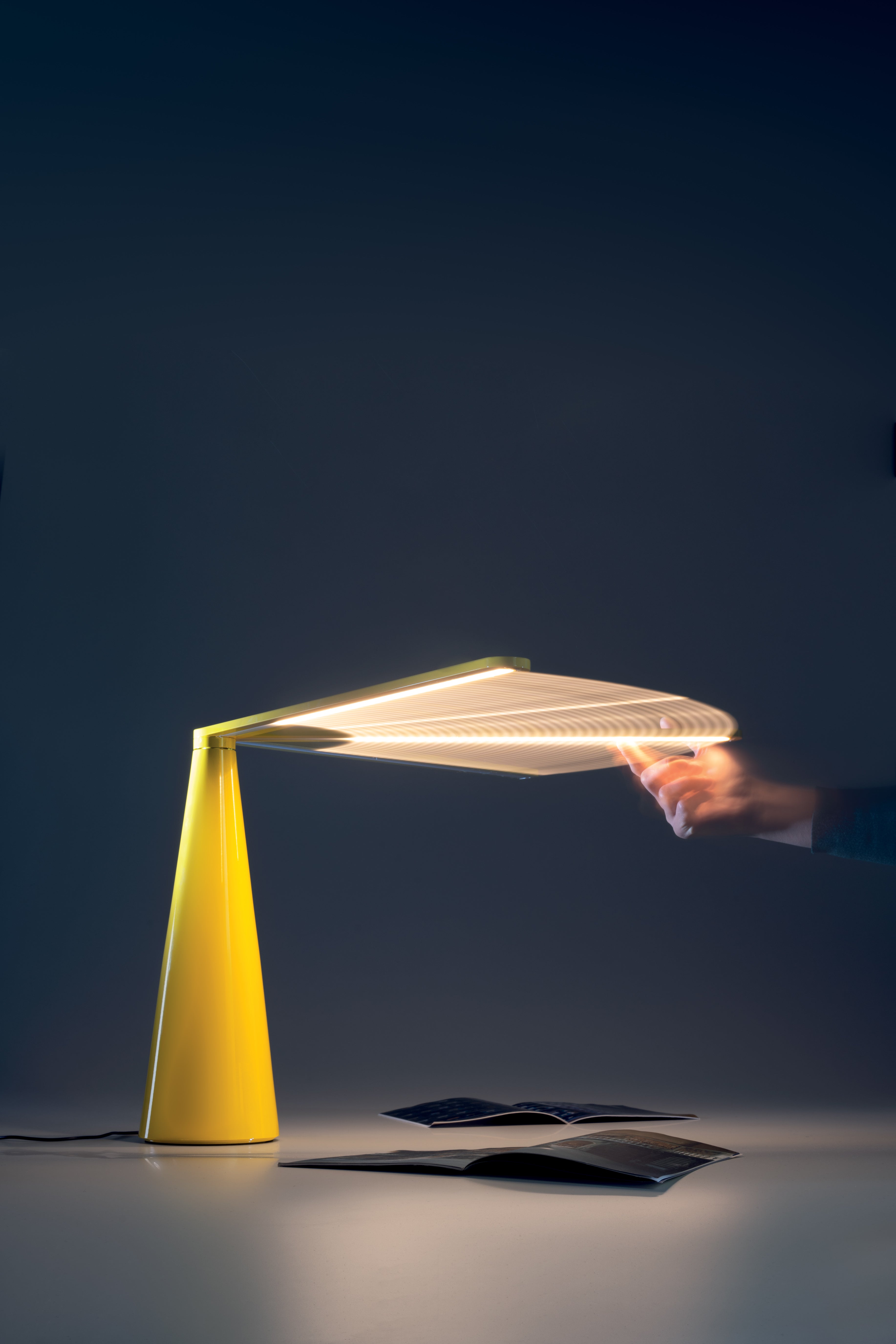 Lampa stołowa ELICA połyskujący żółty, marka Martinelli Luce