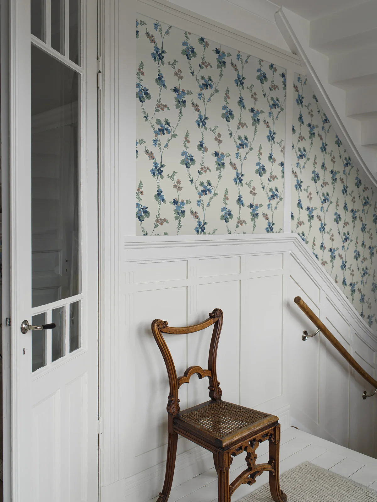Tapete mit floralem Motiv VERA in Creme mit Blau