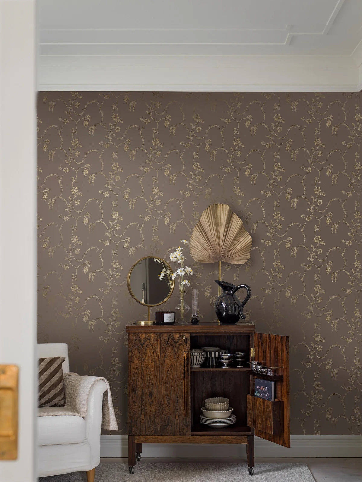 ELSIE Brown Floral Pattern Wallpaper with Gold