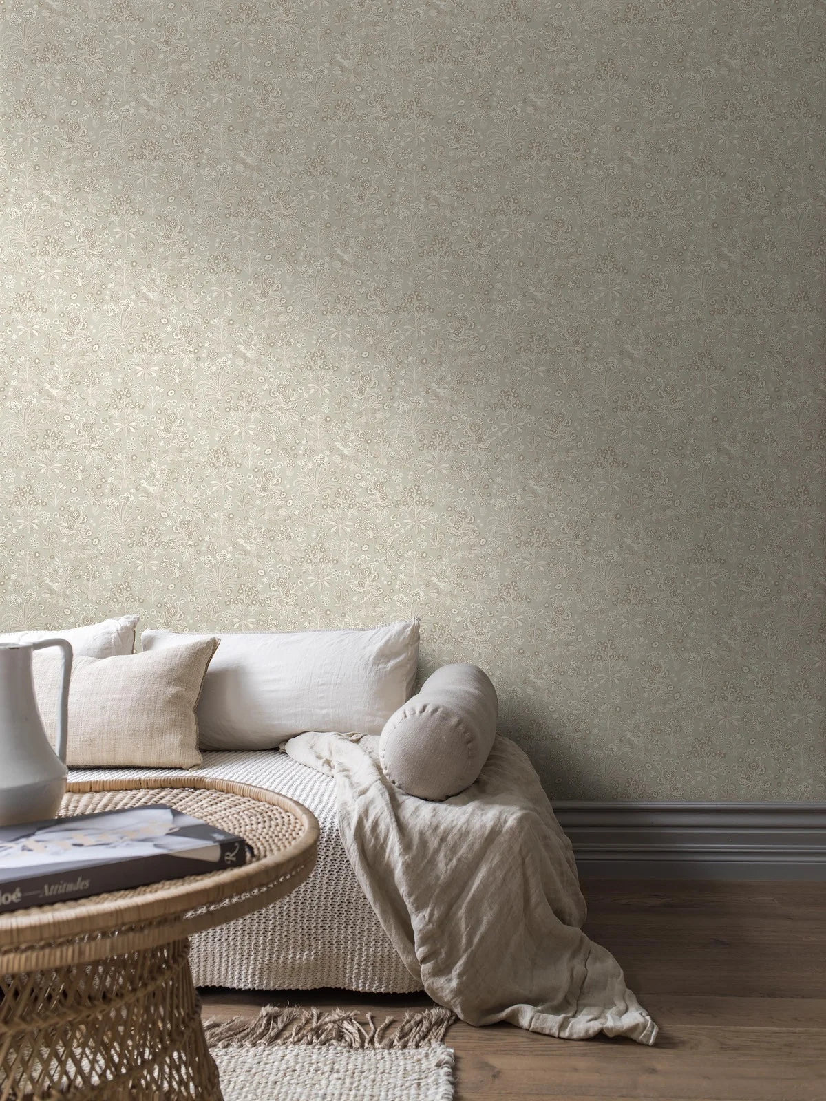 Tapete mit pflanzlichem Blumenmotiv TUVA beige mit Creme