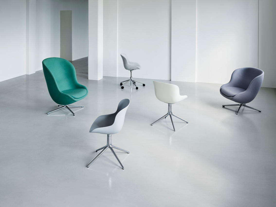 Upholstered office chair HYG 5W sandy with an aluminum base