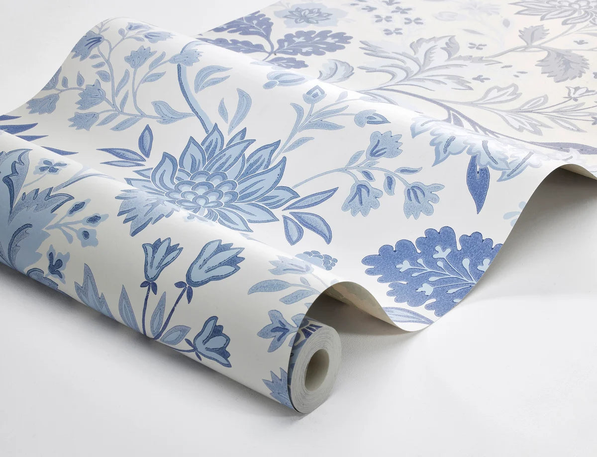 Non-woven paper wallpaper with a floral pattern ALICIA warm white with blue