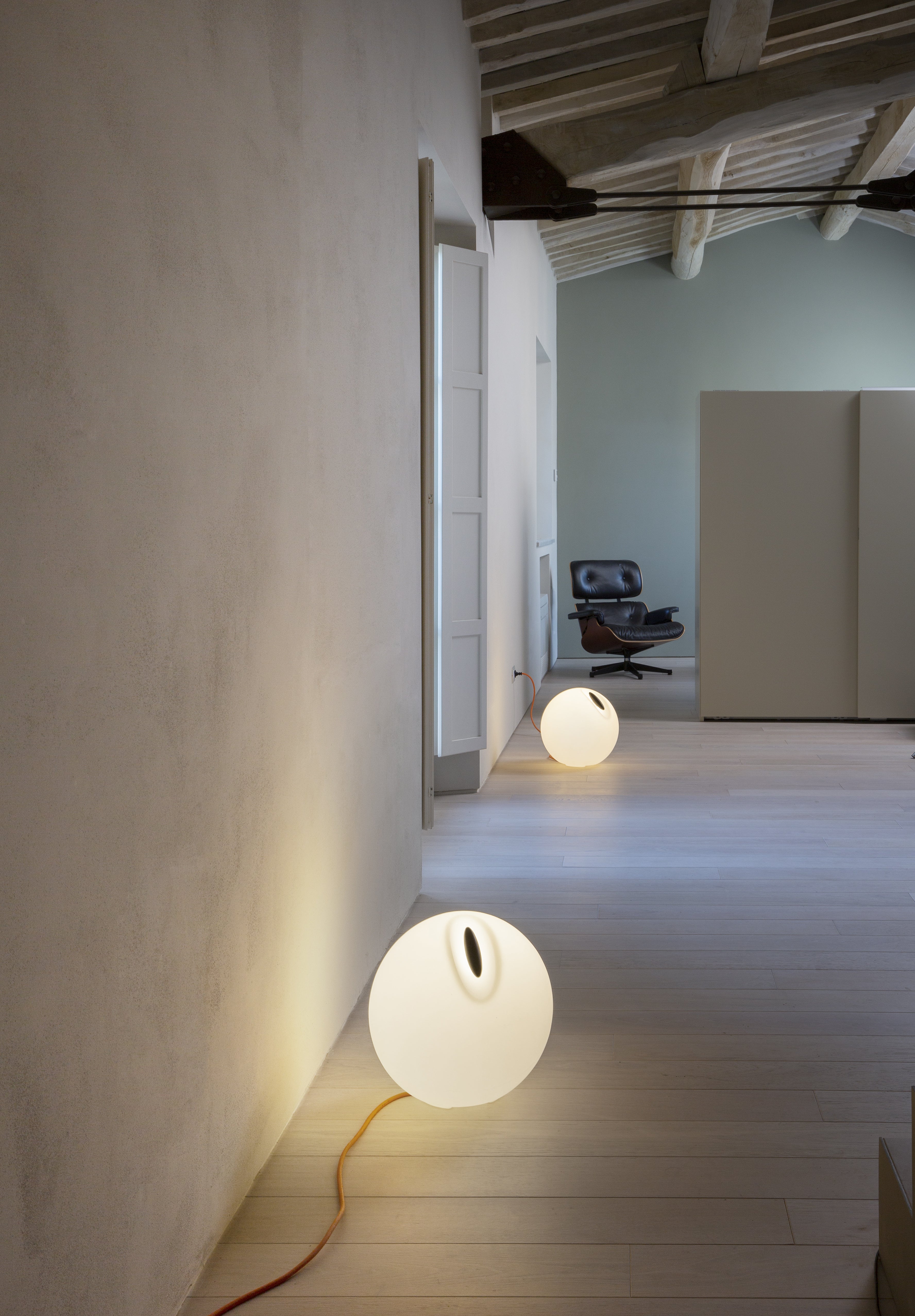 Lampa podłogowa zewnętrzna BOWL biały