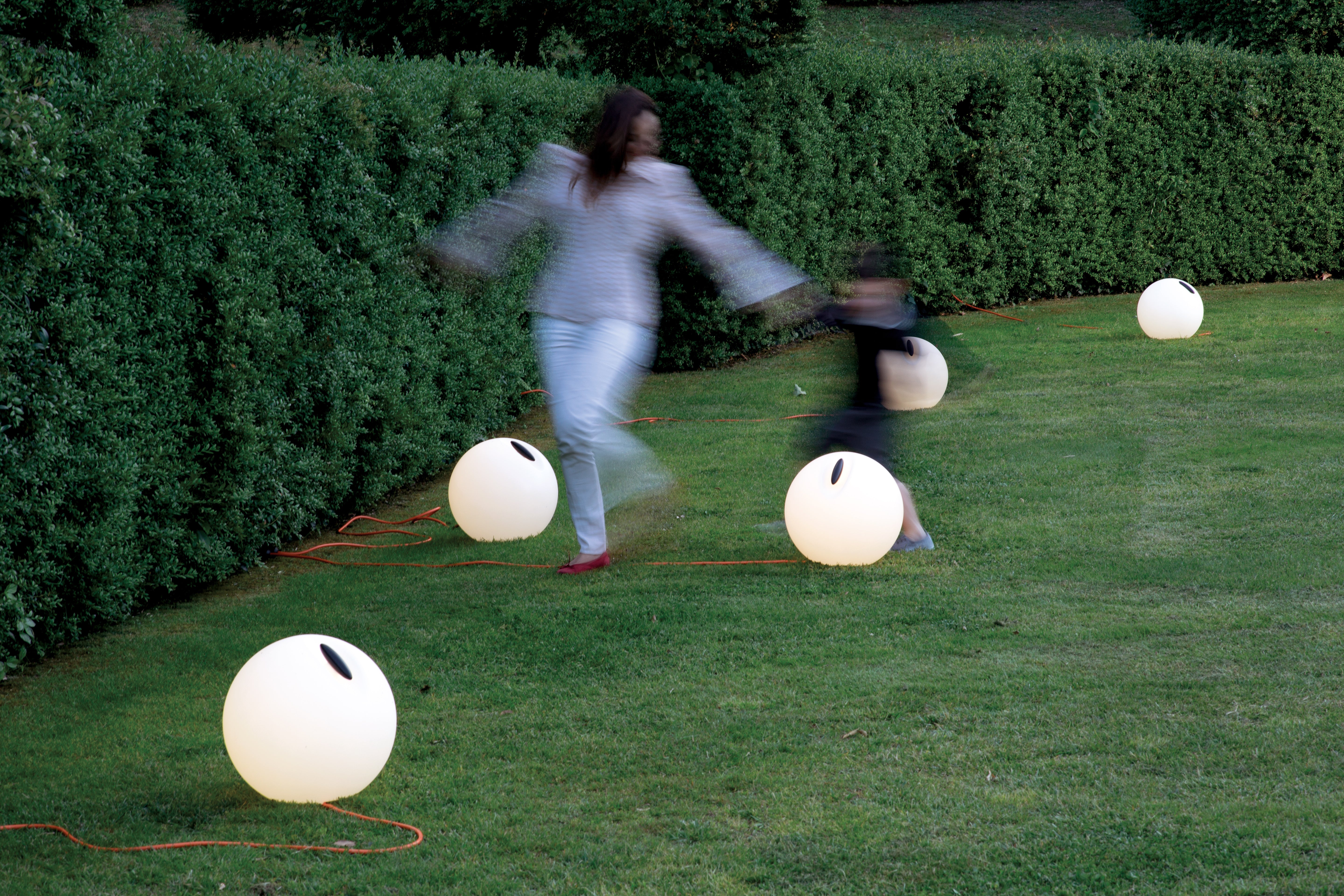 Lampa podłogowa zewnętrzna BOWL biały