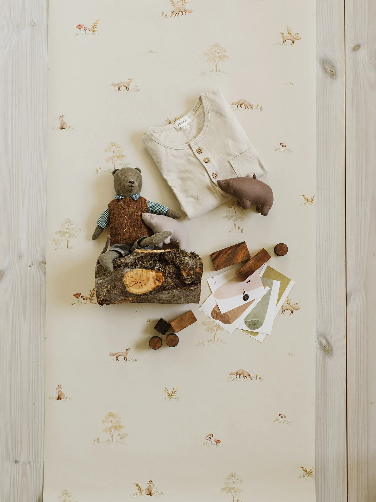 Light Beige Wallpaper with Plant and Animal Motif LITTLE FOX