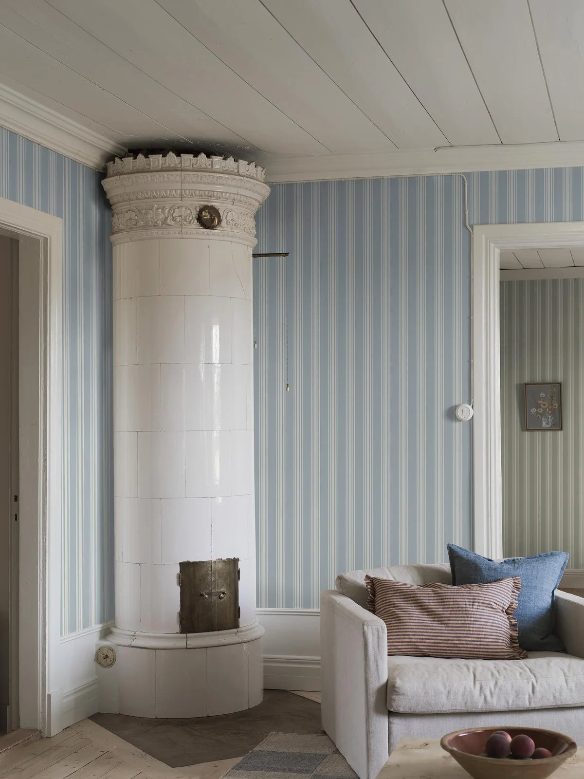 GUNNEBO Light Blue Striped Wallpaper with White