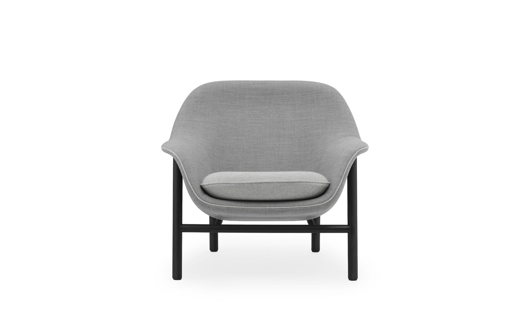 Fotel DRAPE LOW z czarną dębową podstawą