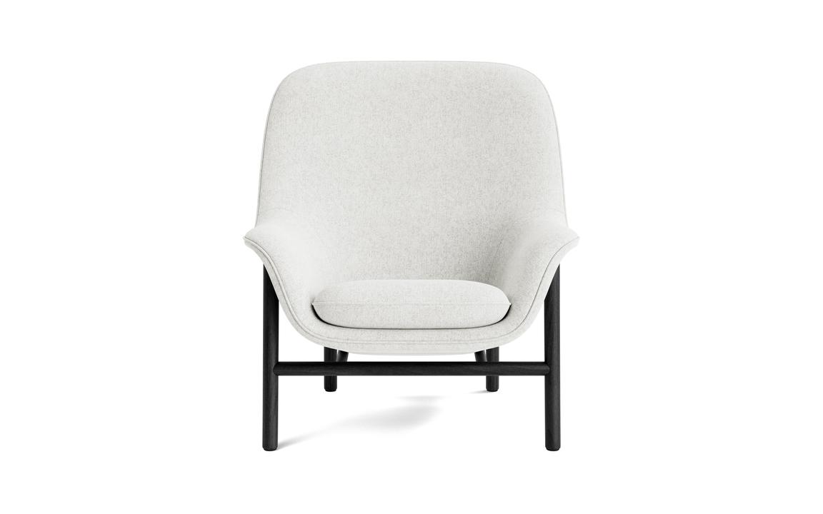 Fotel DRAPE HIGH z czarną dębową podstawą