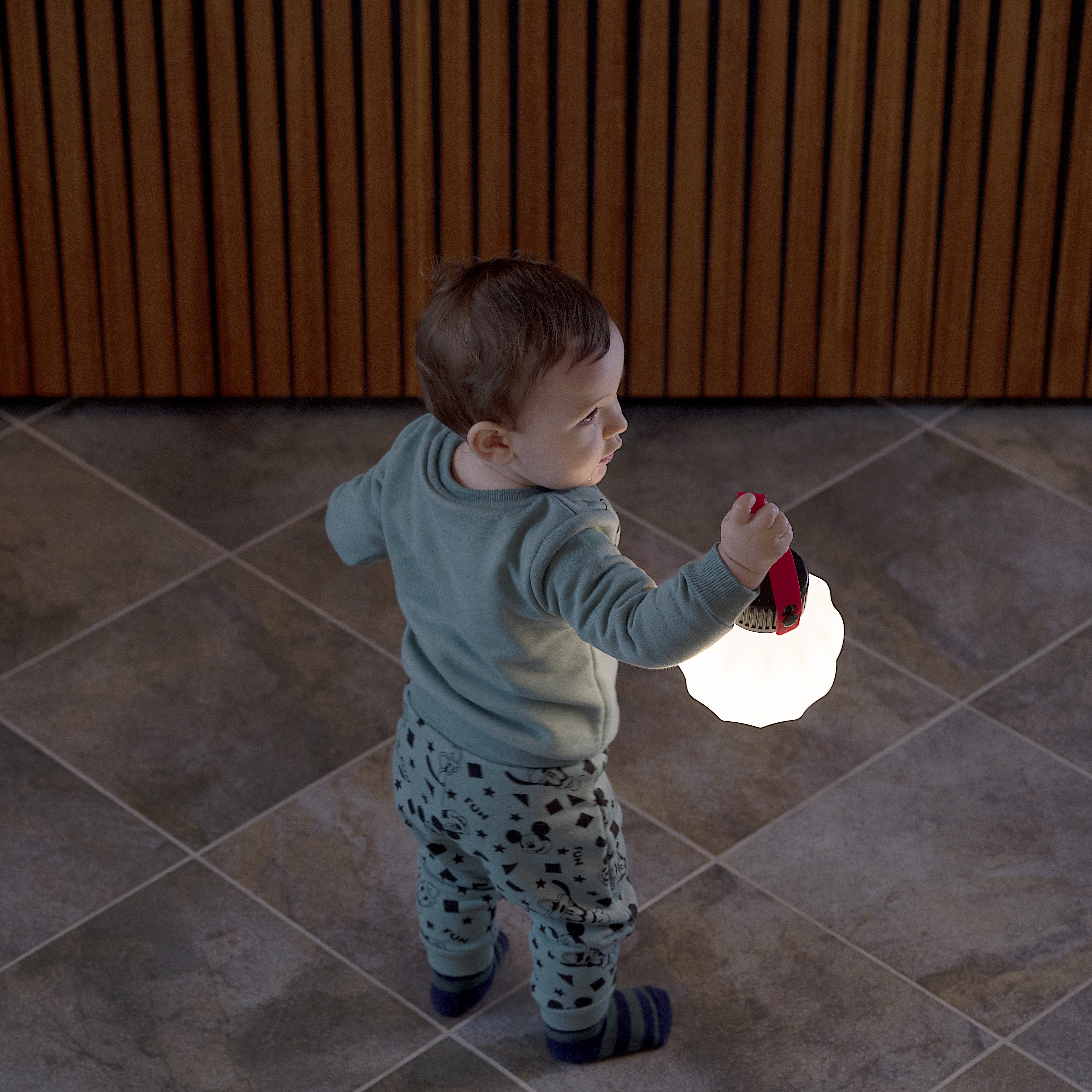 Lampa przenośna zewnętrzna KIKI biały z silikonowym uchwytem